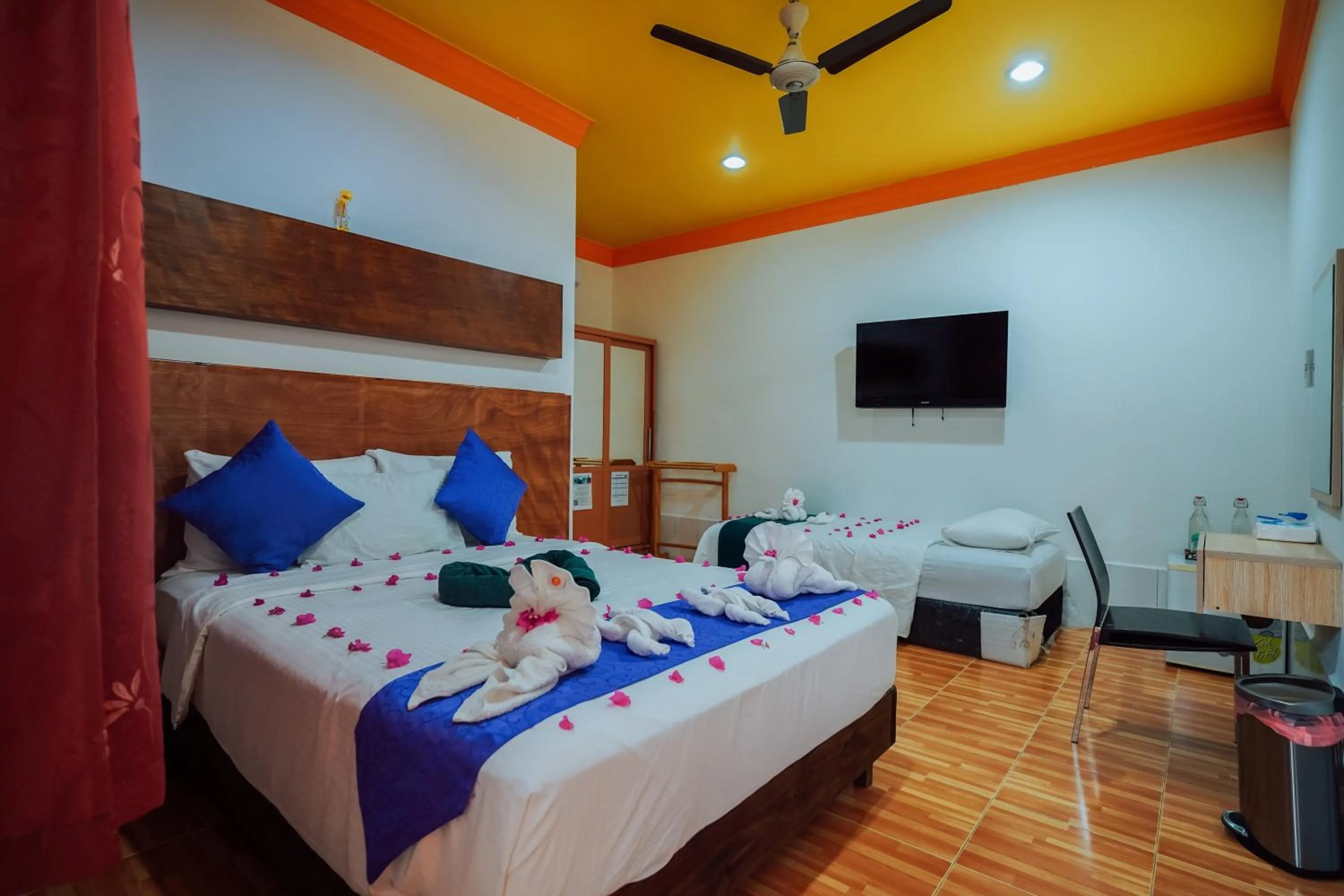 Bedroom, Bed in Rasdu View Inn