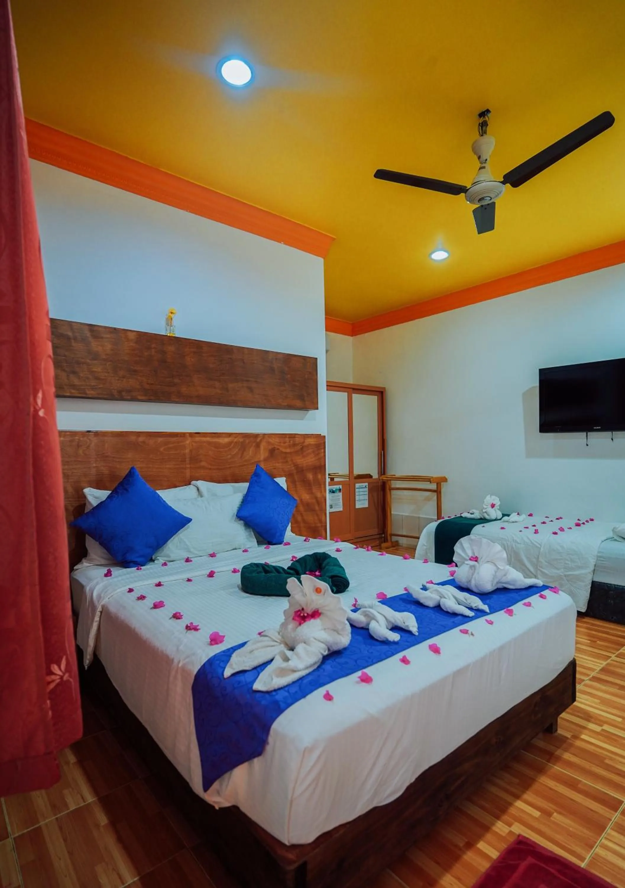 Bed in Rasdu View Inn