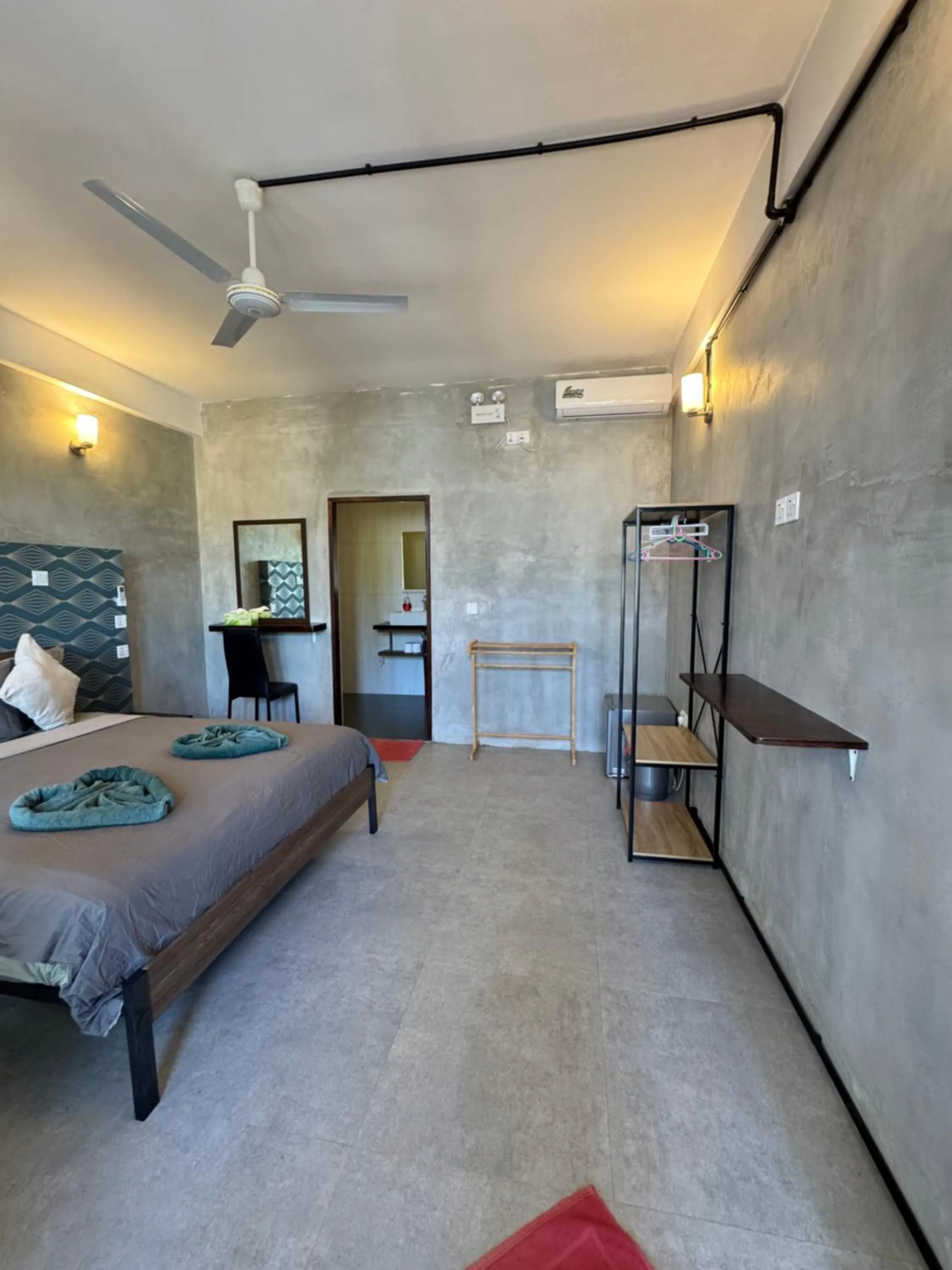 Property building, Bed in Rasdu View Inn