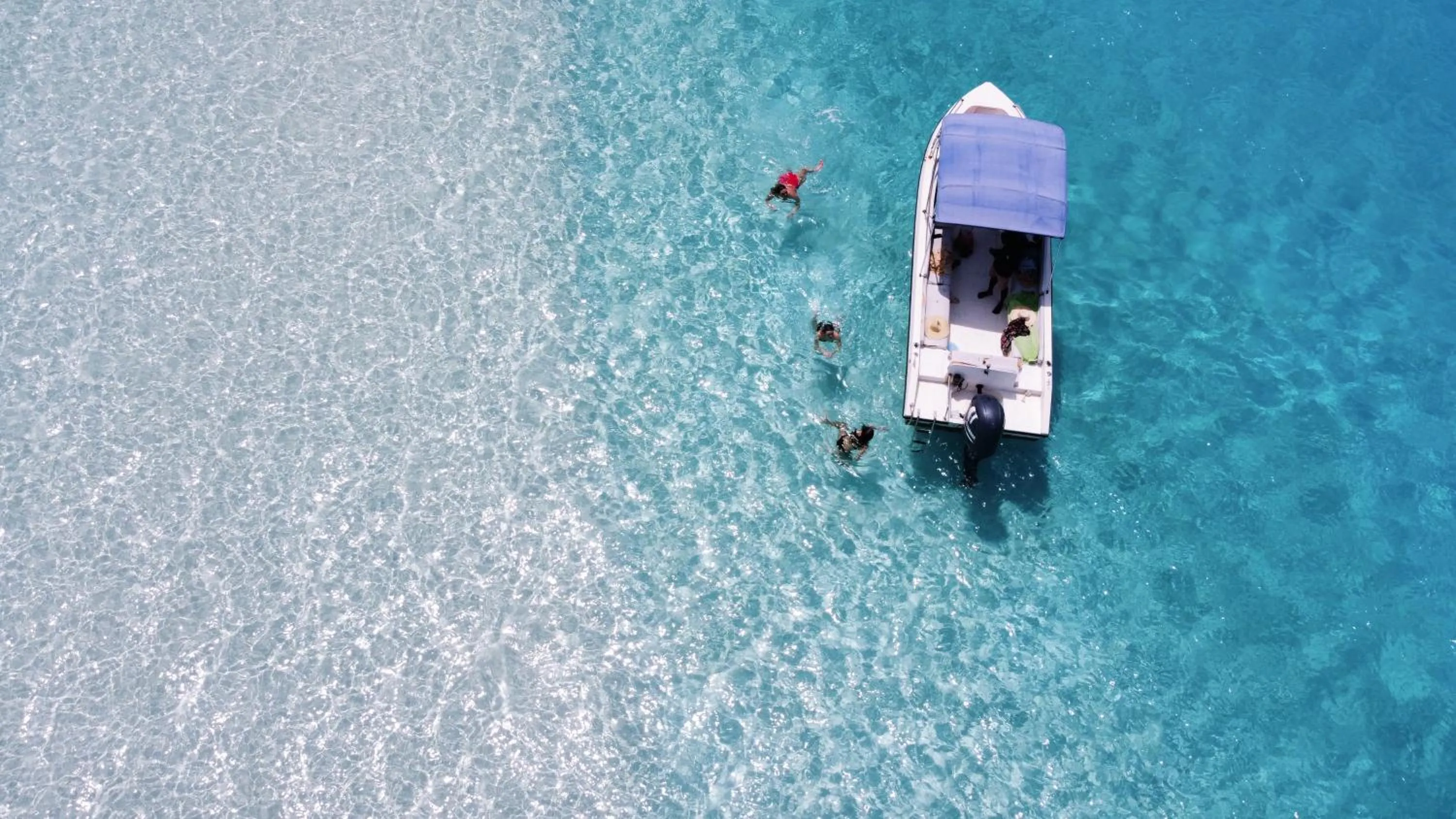 Snorkeling in Rasdu View Inn