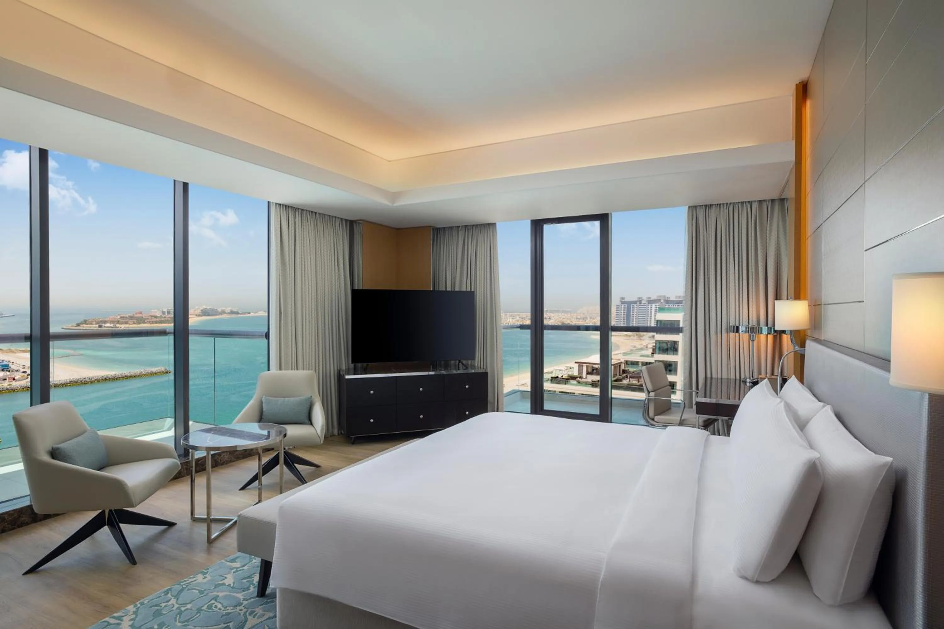 Bed in Hilton Dubai Palm Jumeirah