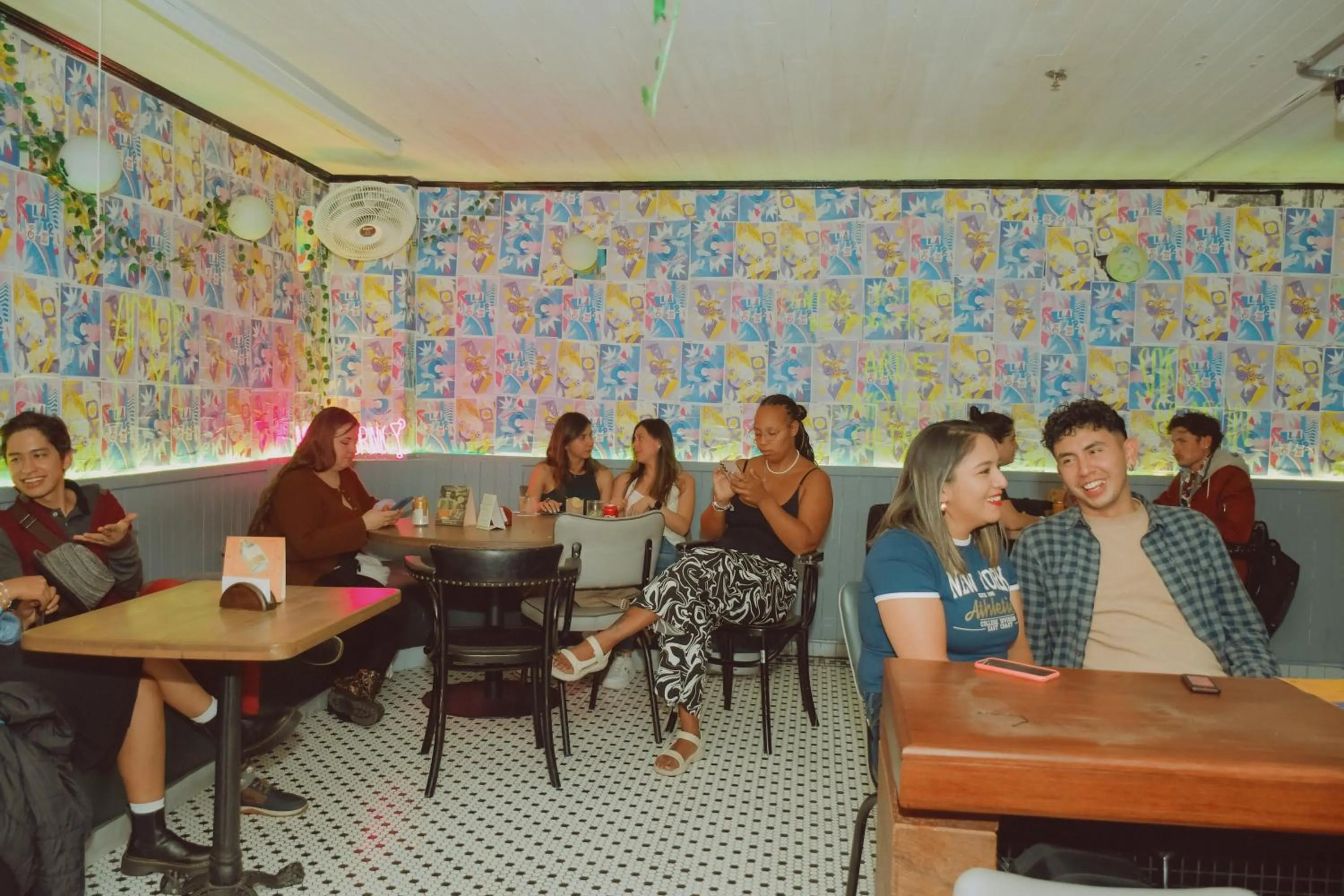 Restaurant/places to eat in Viajero Bogotá Hostel & Spa