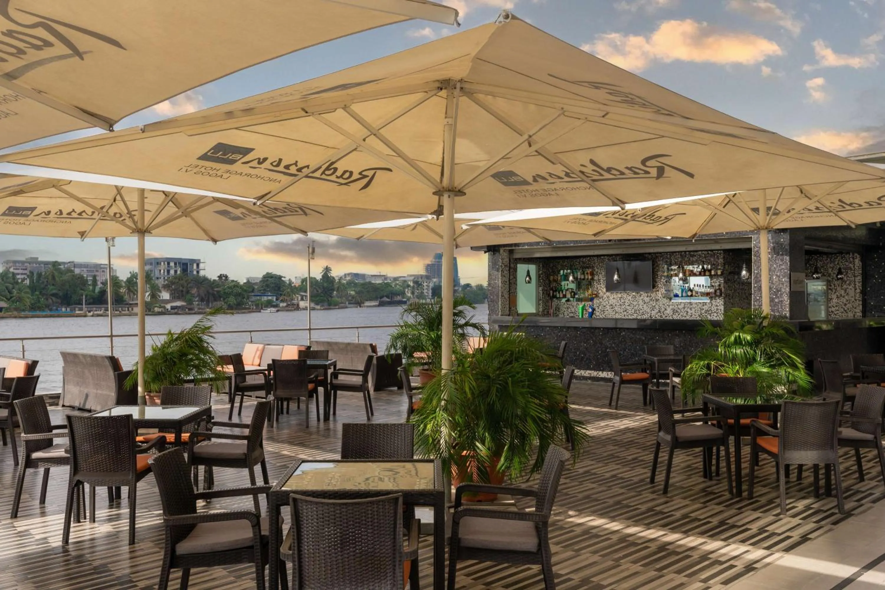 Restaurant/places to eat in Radisson Blu Anchorage Hotel