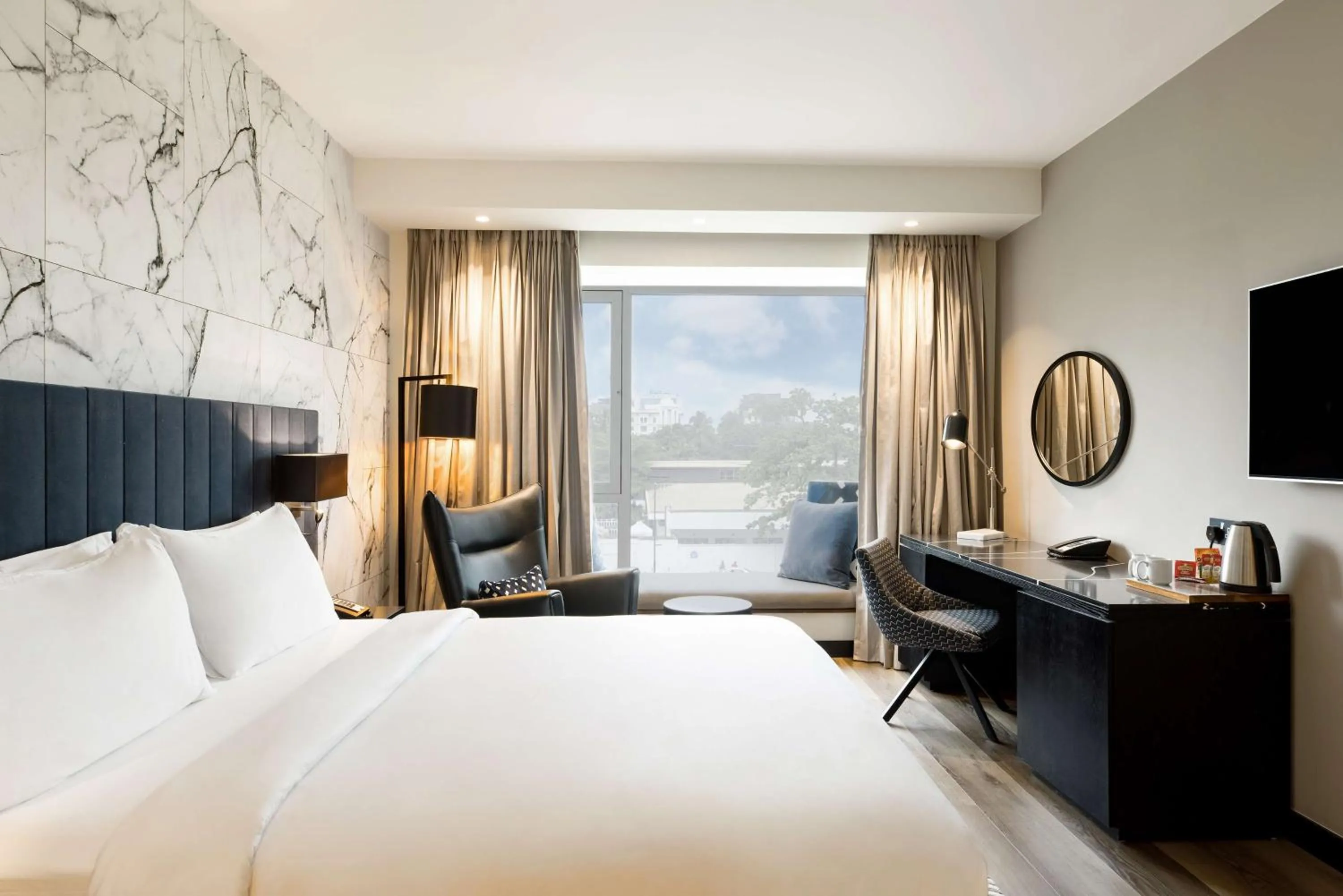 Photo of the whole room, Bed in Radisson Blu Anchorage Hotel