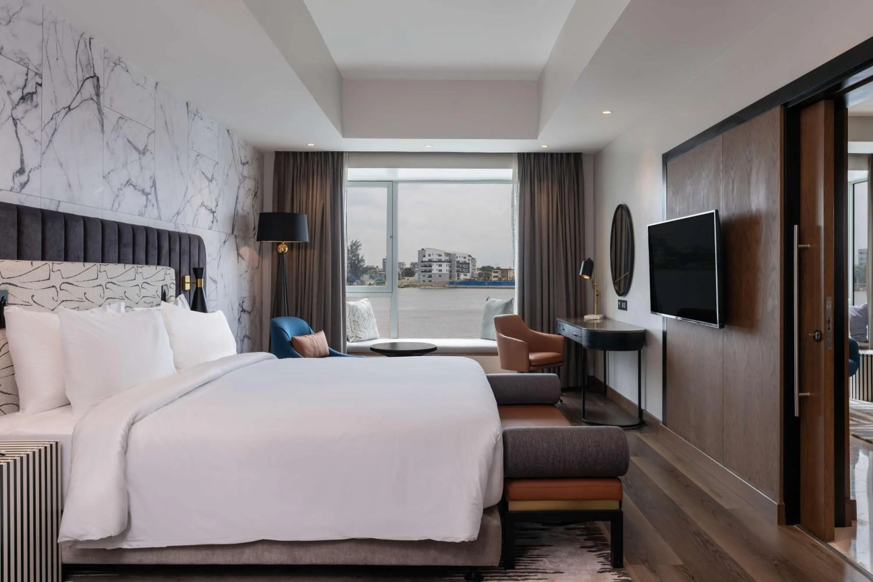 Photo of the whole room, Bed in Radisson Blu Anchorage Hotel