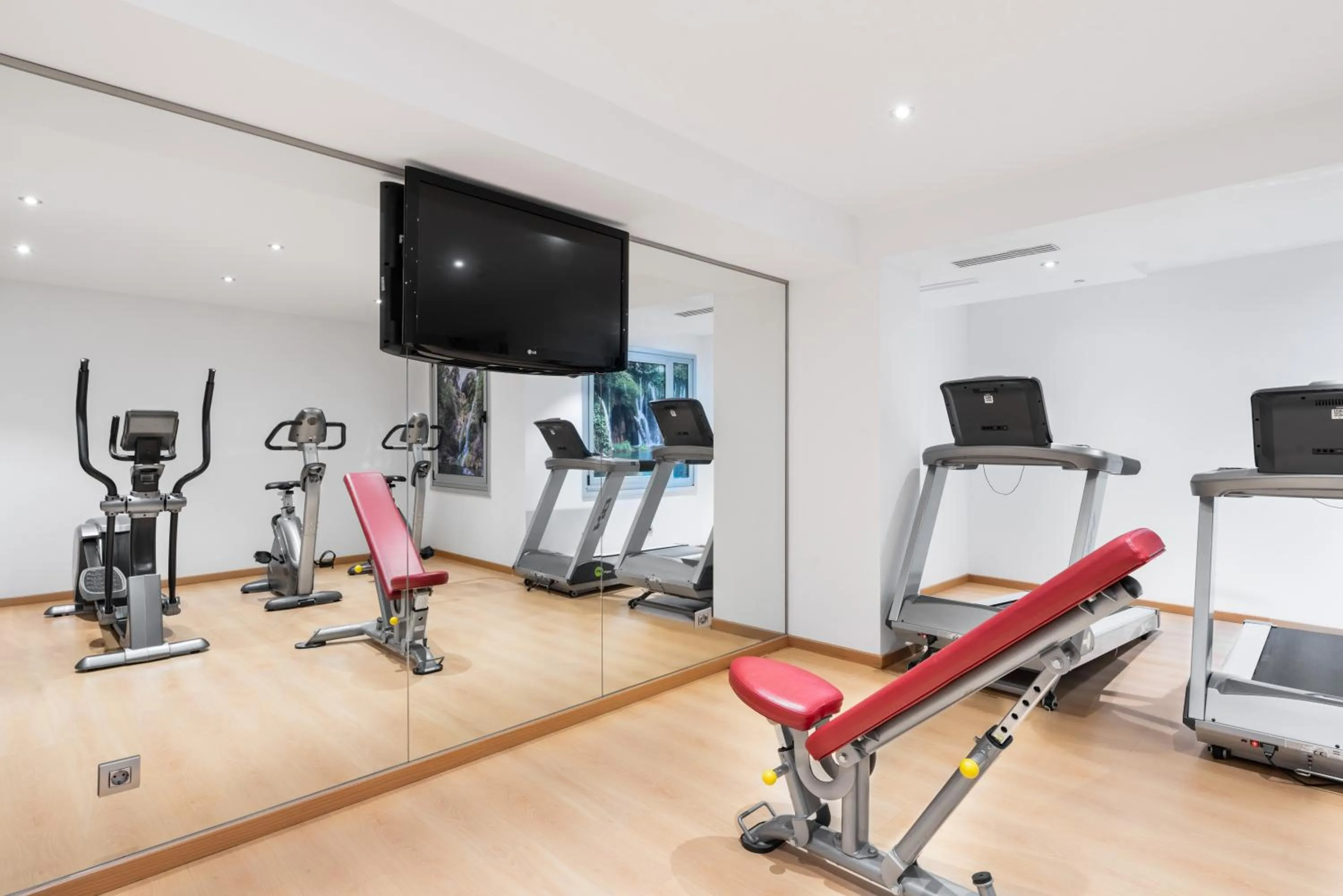 Fitness centre/facilities in Eurostars Blue Coruña
