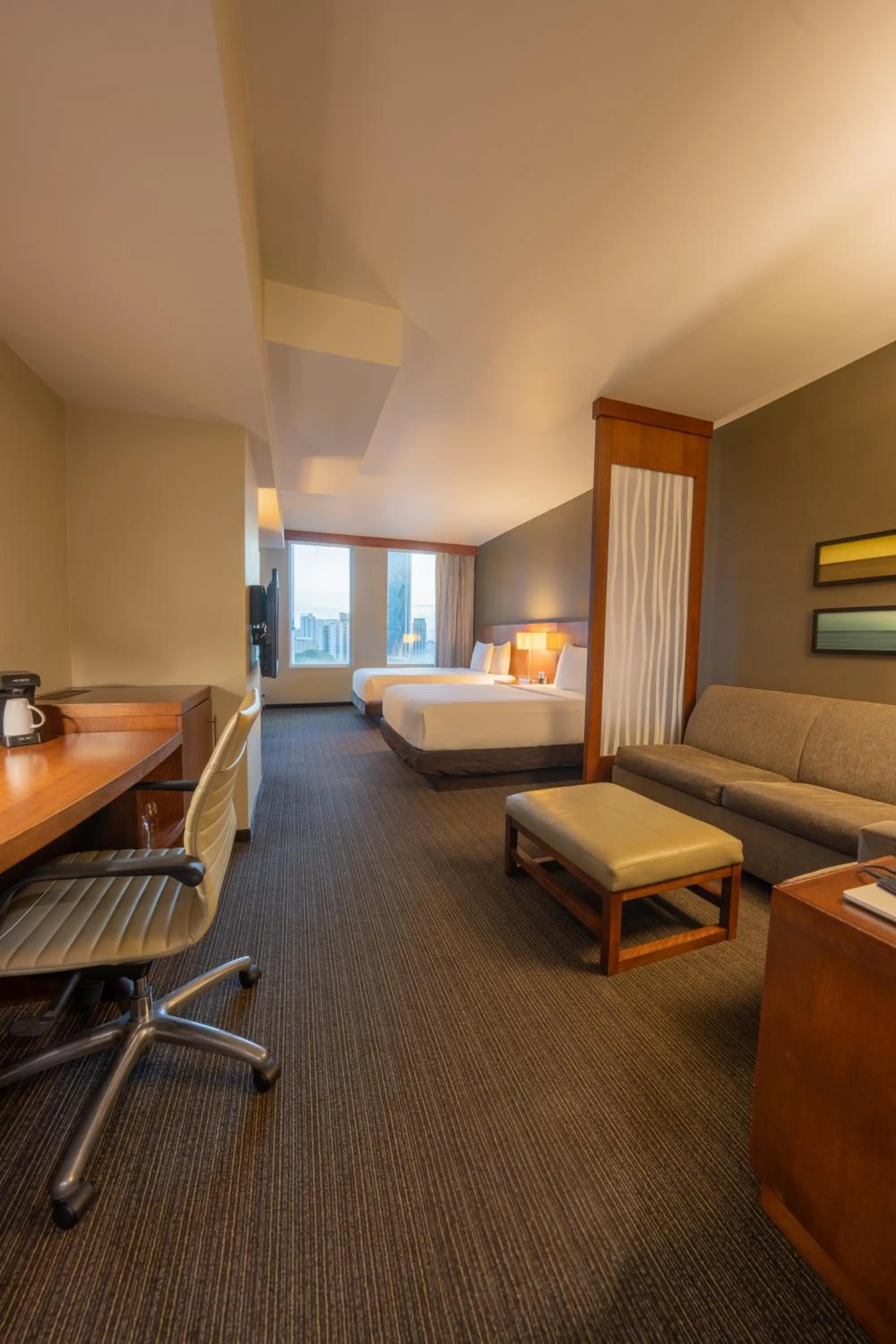 Bed in MARINN PLACE Financial District