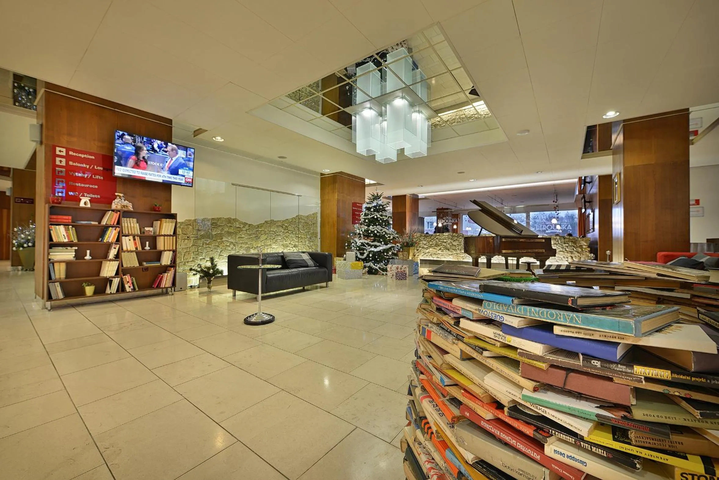 Library in Hotel Grand Litava Beroun