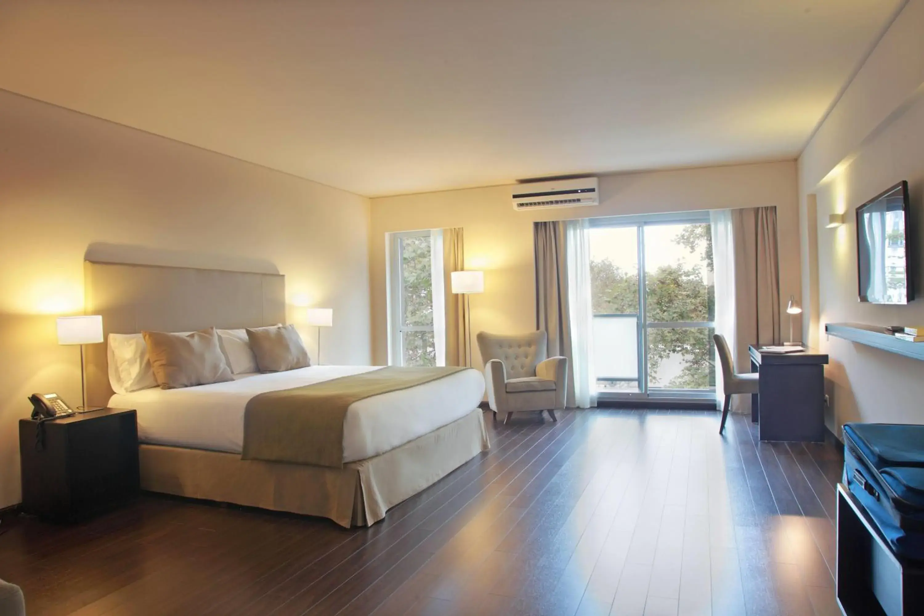 King Suite - Non-Smoking in Dazzler by Wyndham Buenos Aires Palermo King Suite - Non-Smoking in Dazzler by Wyndham Buenos Aires Palermo