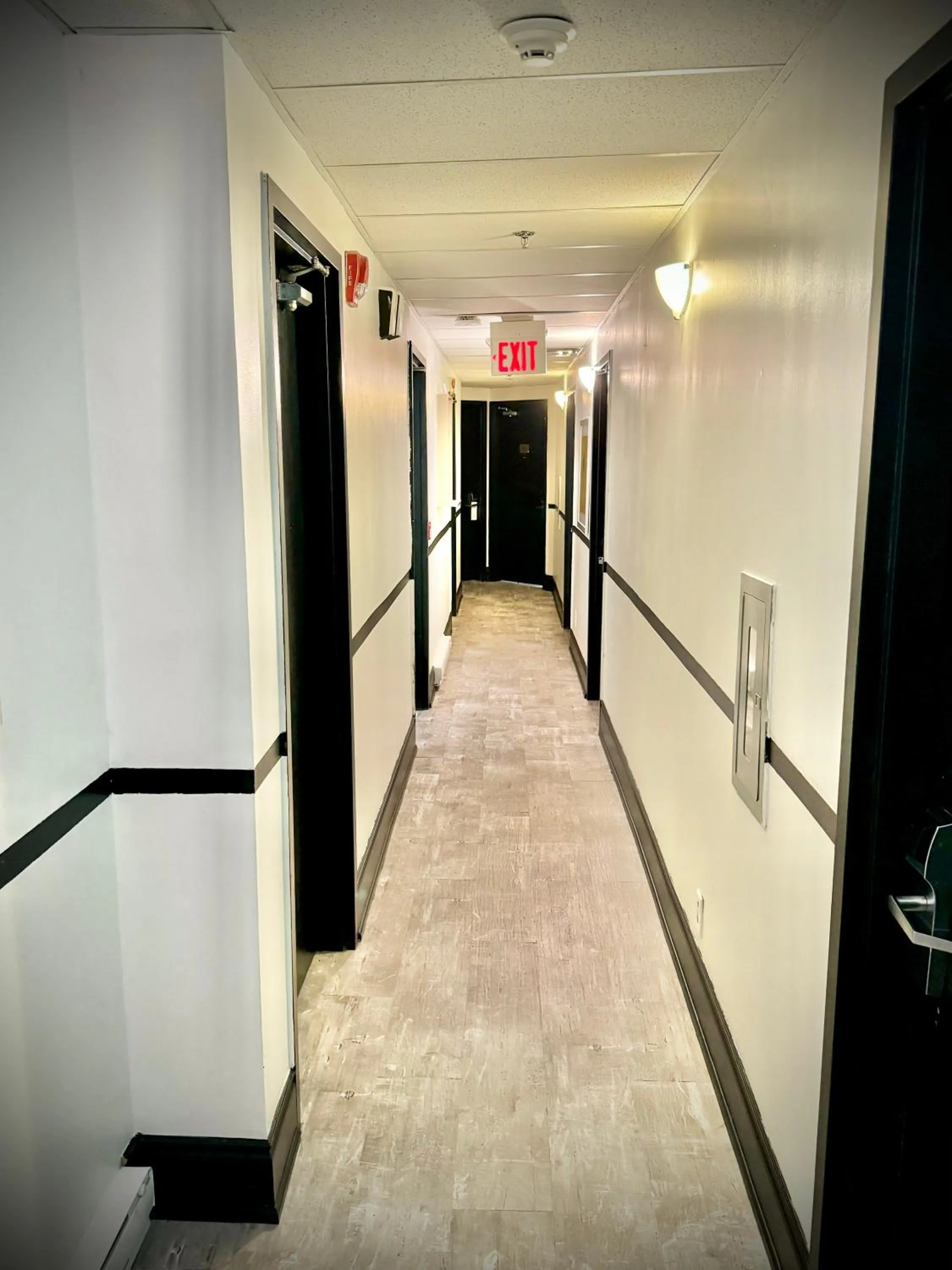 Property building in Royal Oak Inn