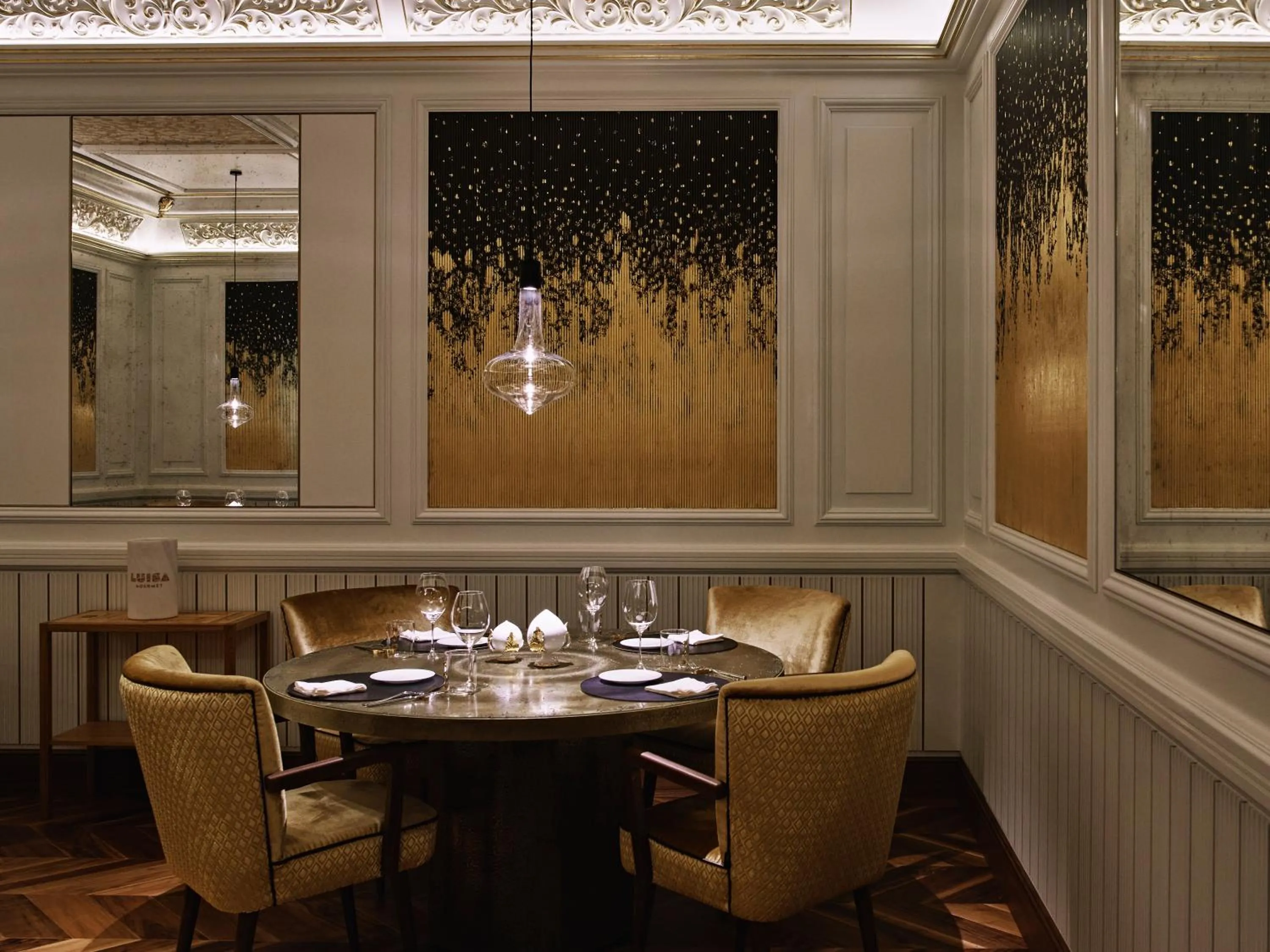 Restaurant/places to eat in Manna Resort