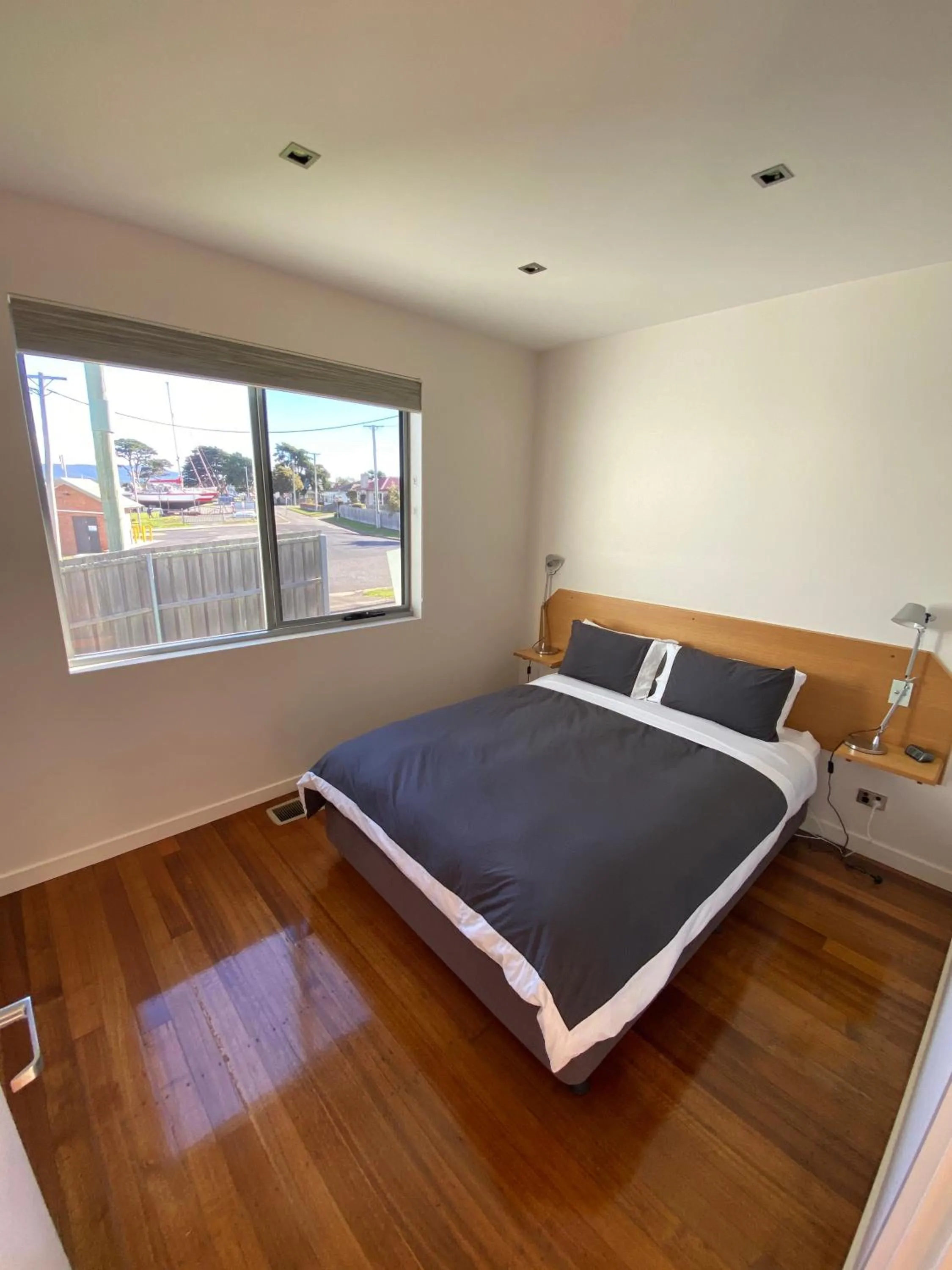 Bed in Comfort Inn The Pier