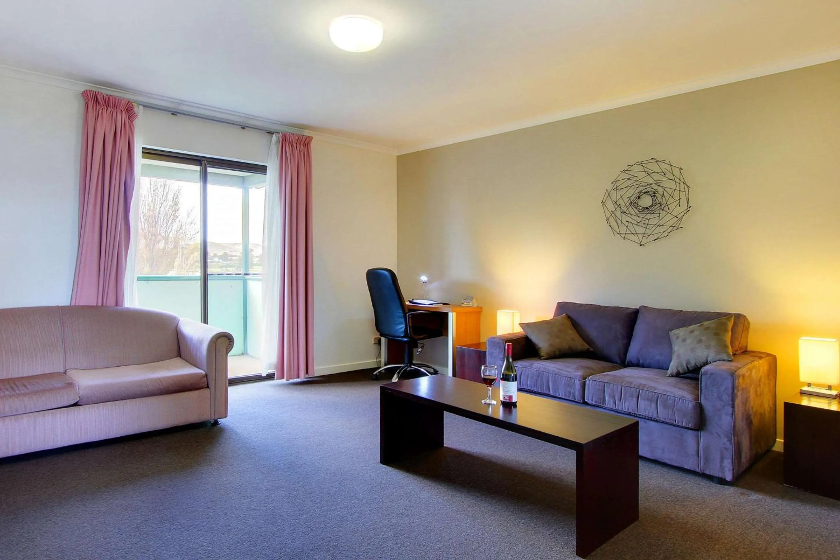 Photo of the whole room in Comfort Inn The Pier