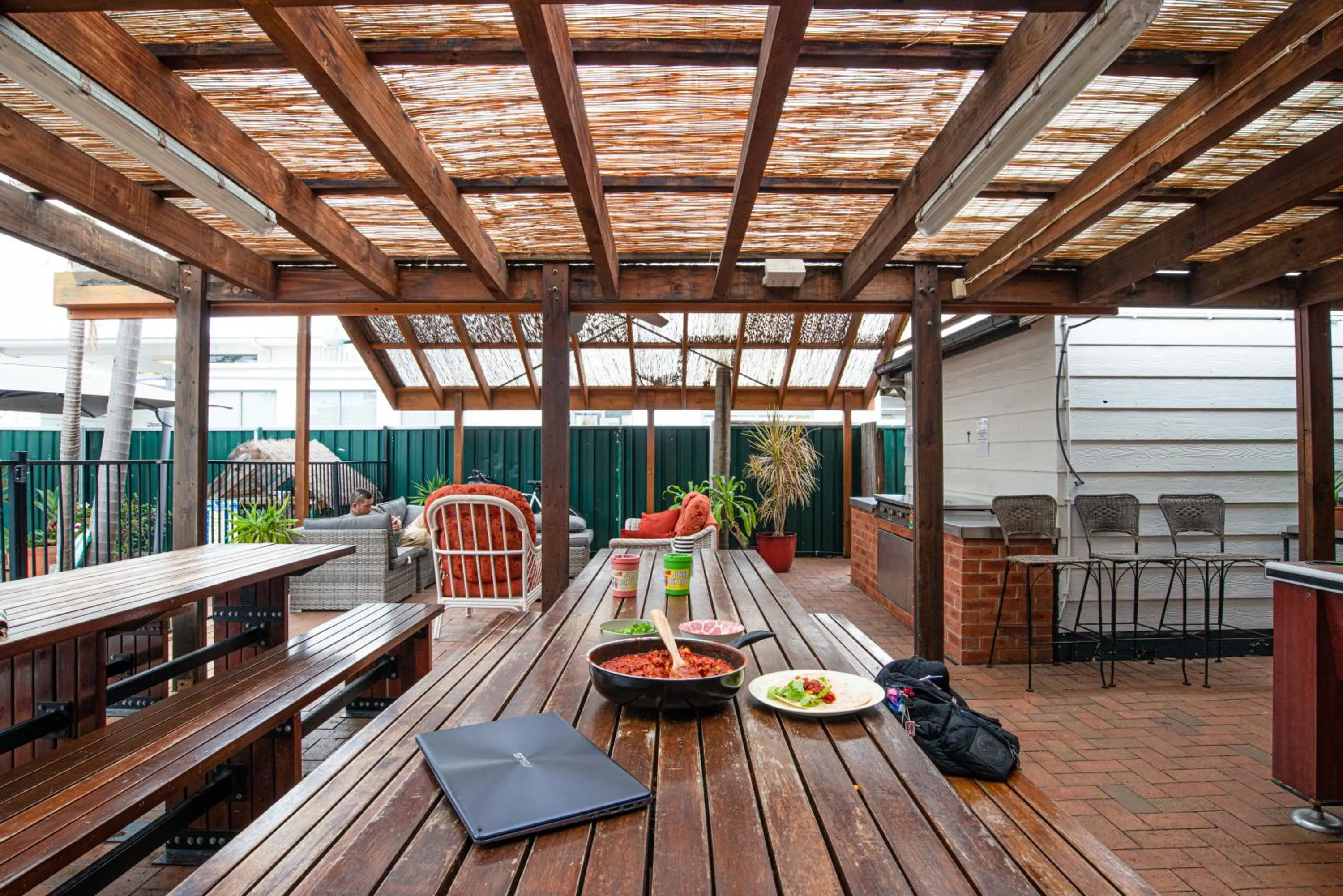 Patio in Backpackers Newcastle