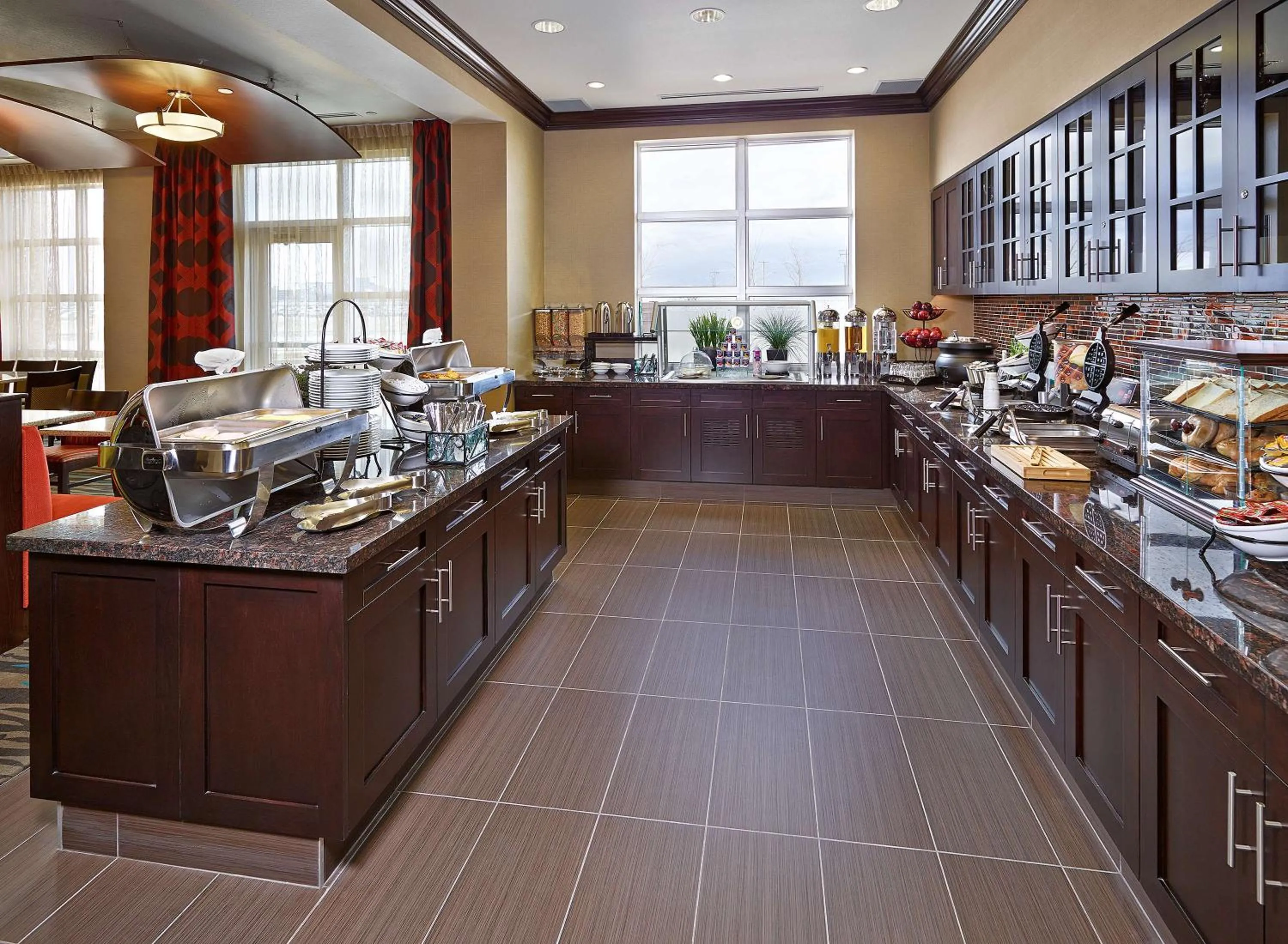 Restaurant/places to eat in Homewood Suites Calgary Airport