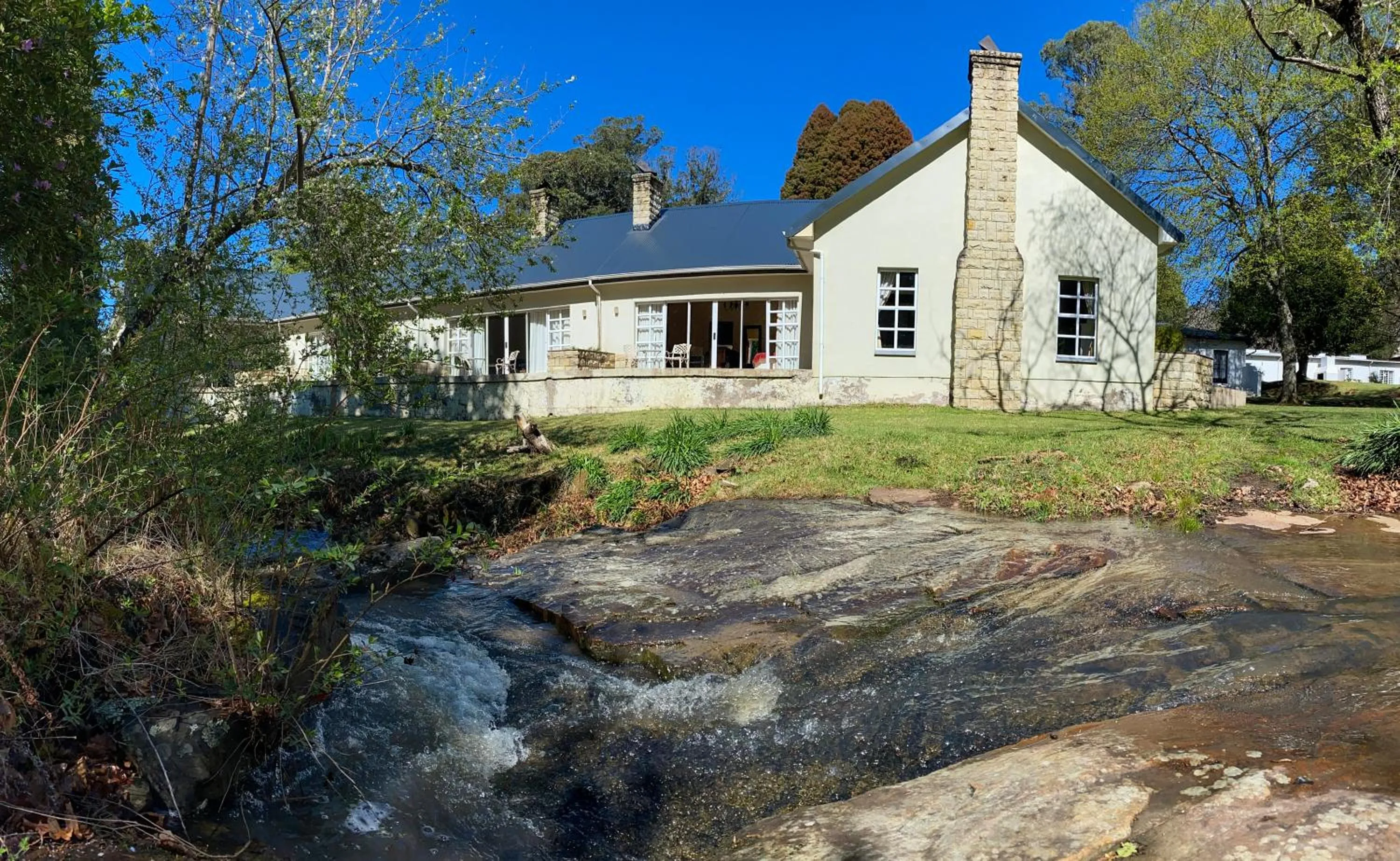 Property building in The Historic Hogsback Inn