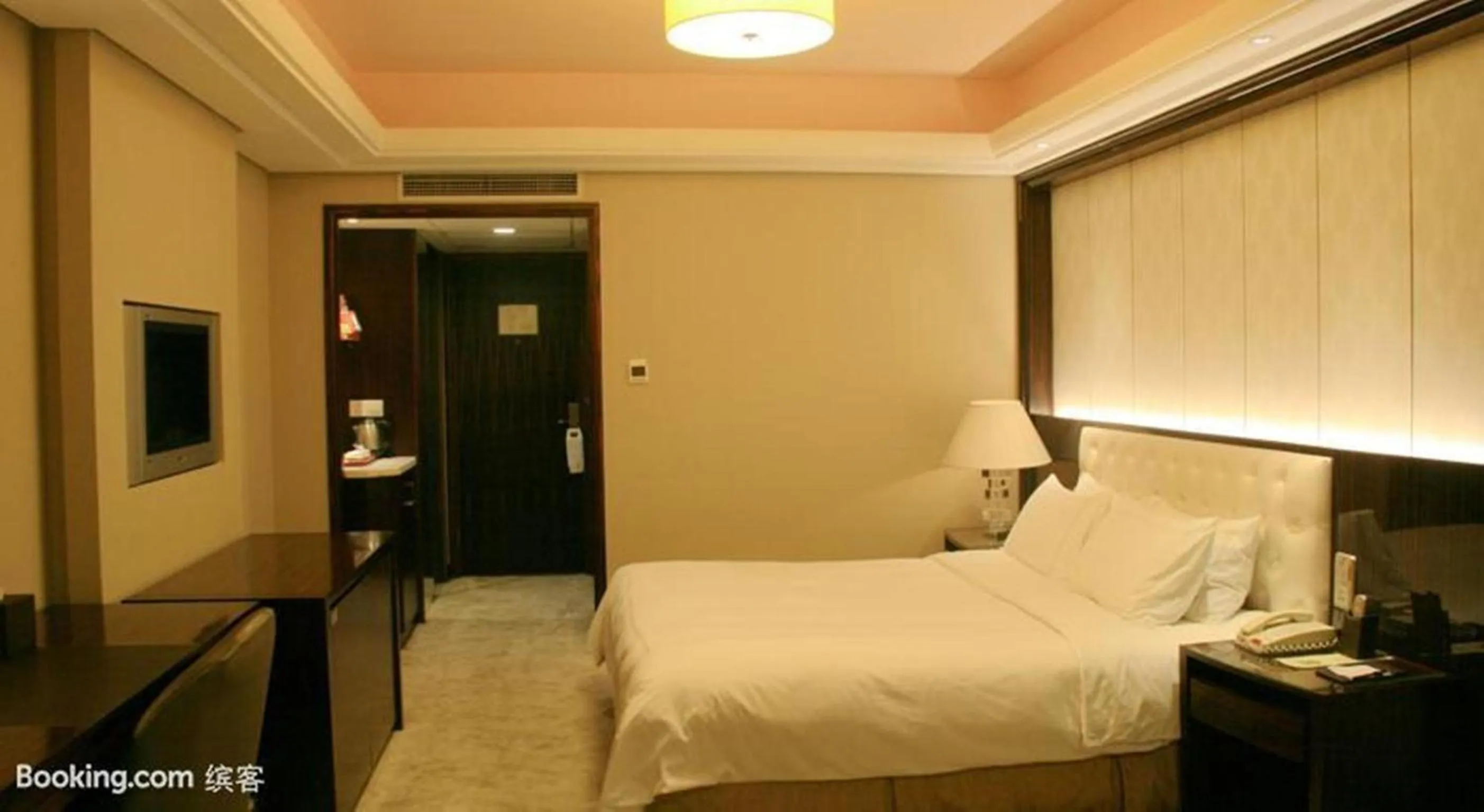 Bedroom, Bed in Shu Guang International Hotel