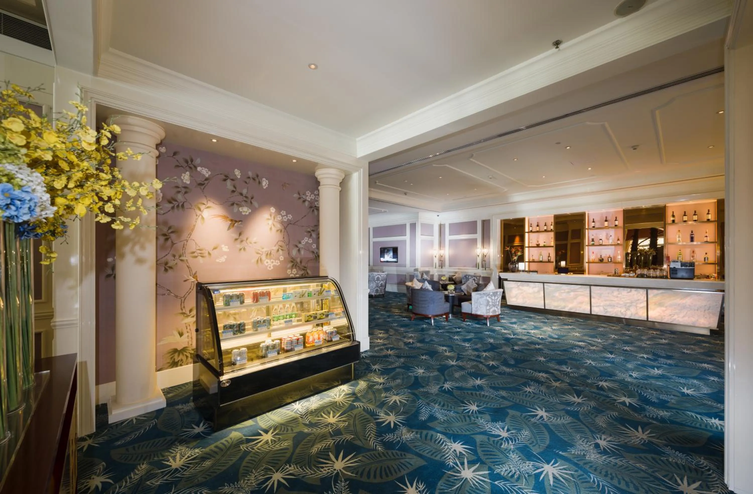 On-site shops in Shu Guang International Hotel