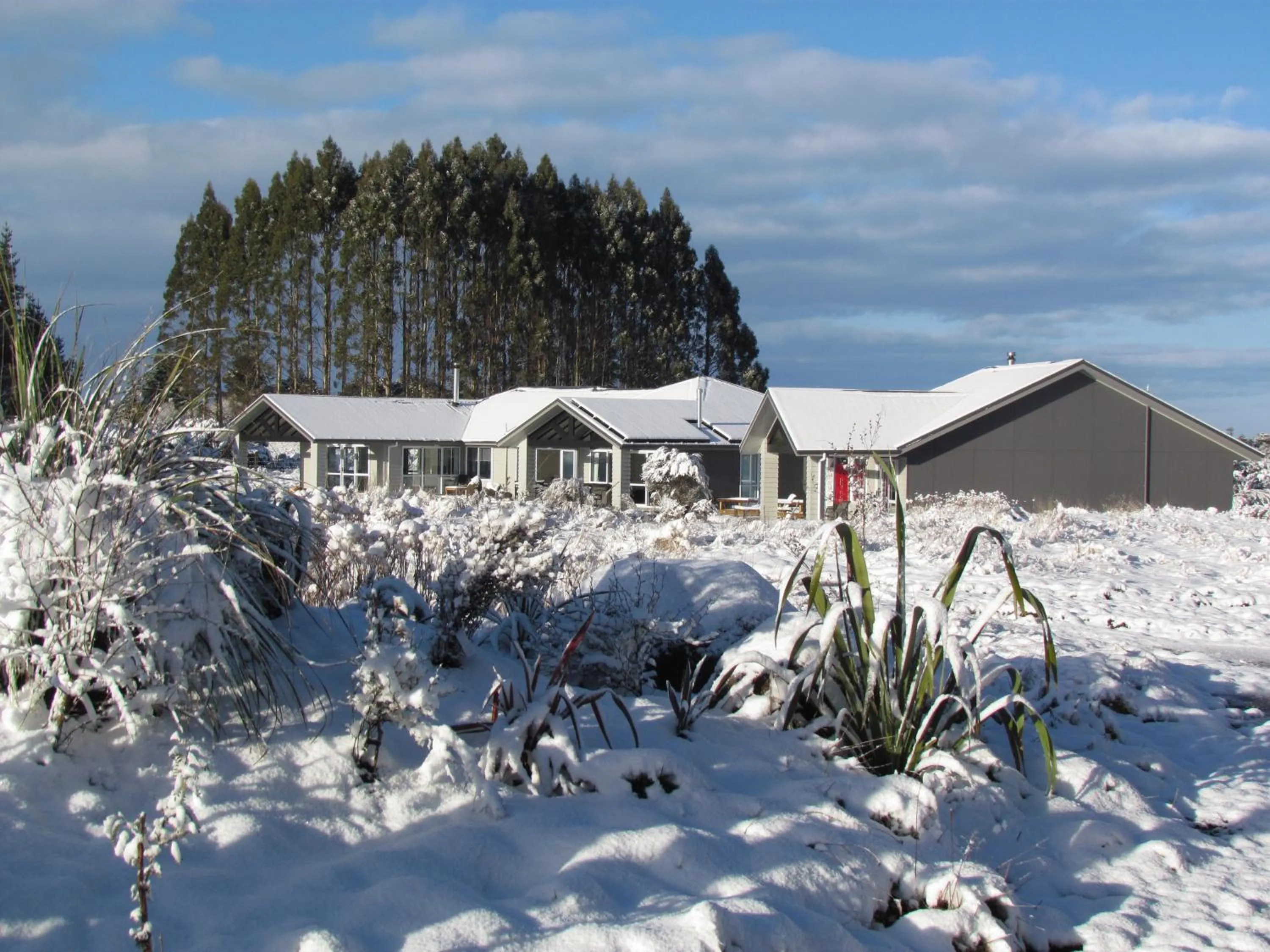 Facade/entrance in Tongariro Suites