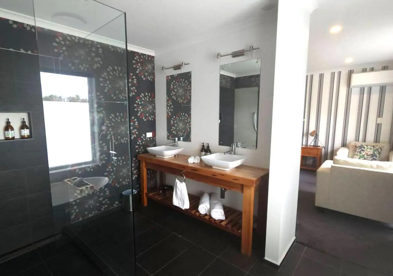 Shower in Tongariro Suites