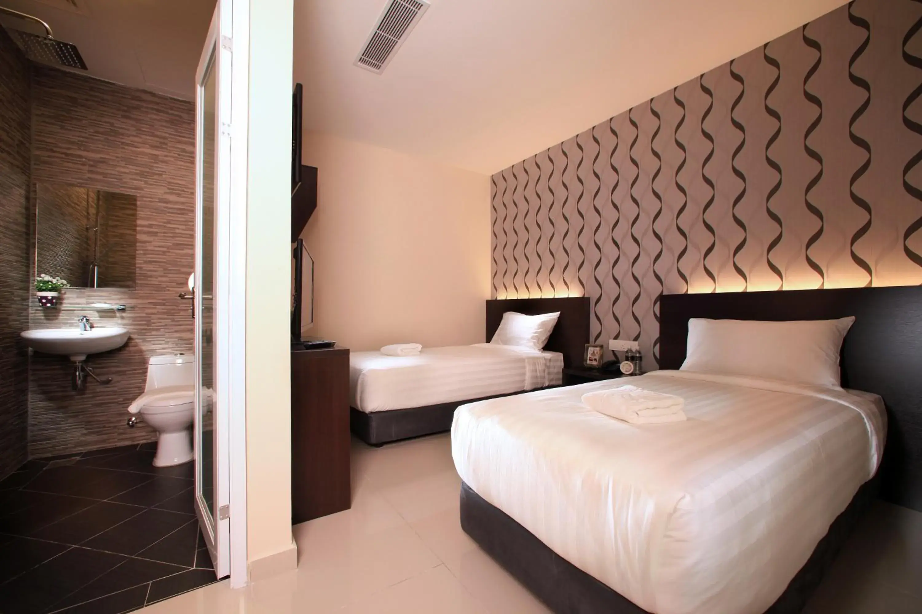 Standard Twin Room, Windowless in Izumi Hotel Bukit Bintang Kuala Lumpur Standard Twin Room, Windowless in Izumi Hotel Bukit Bintang Kuala Lumpur