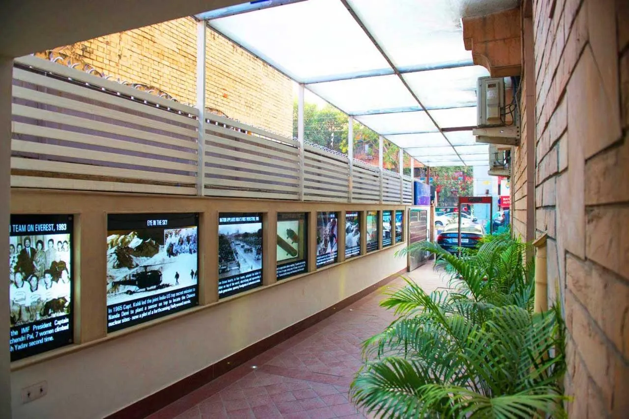Facade/entrance in The Legend Inn Delhi