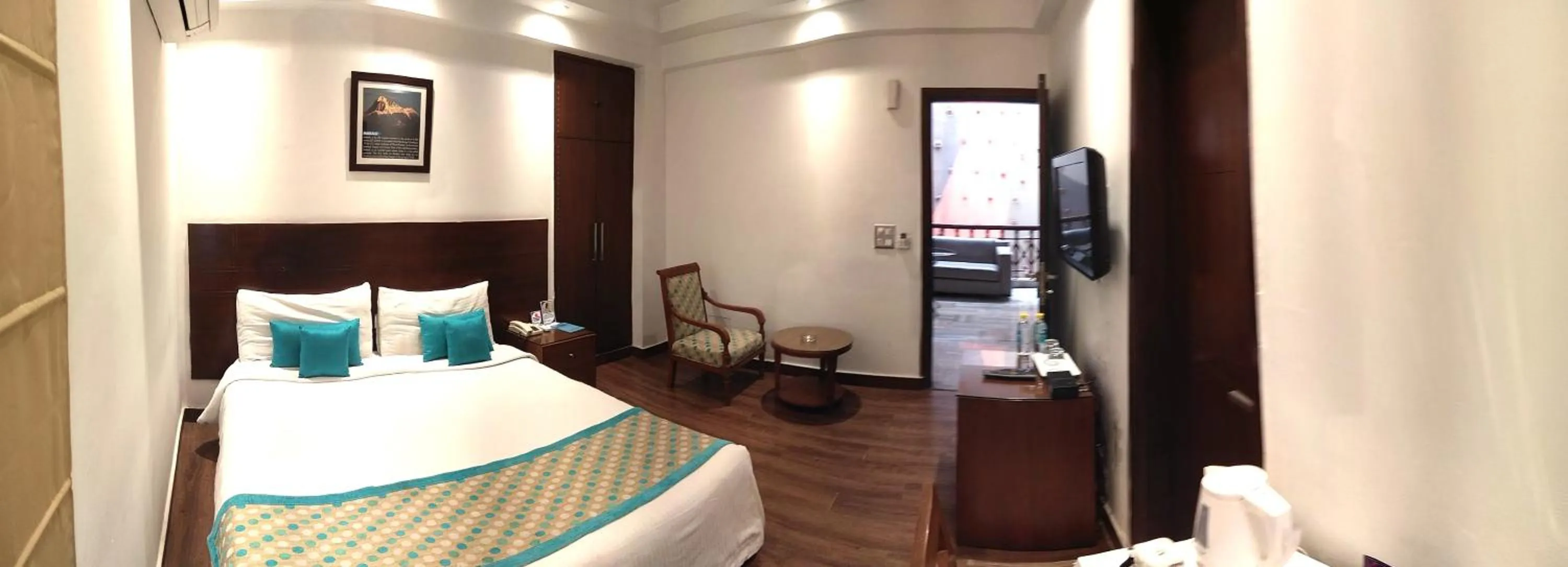 Bedroom in The Legend Inn Delhi