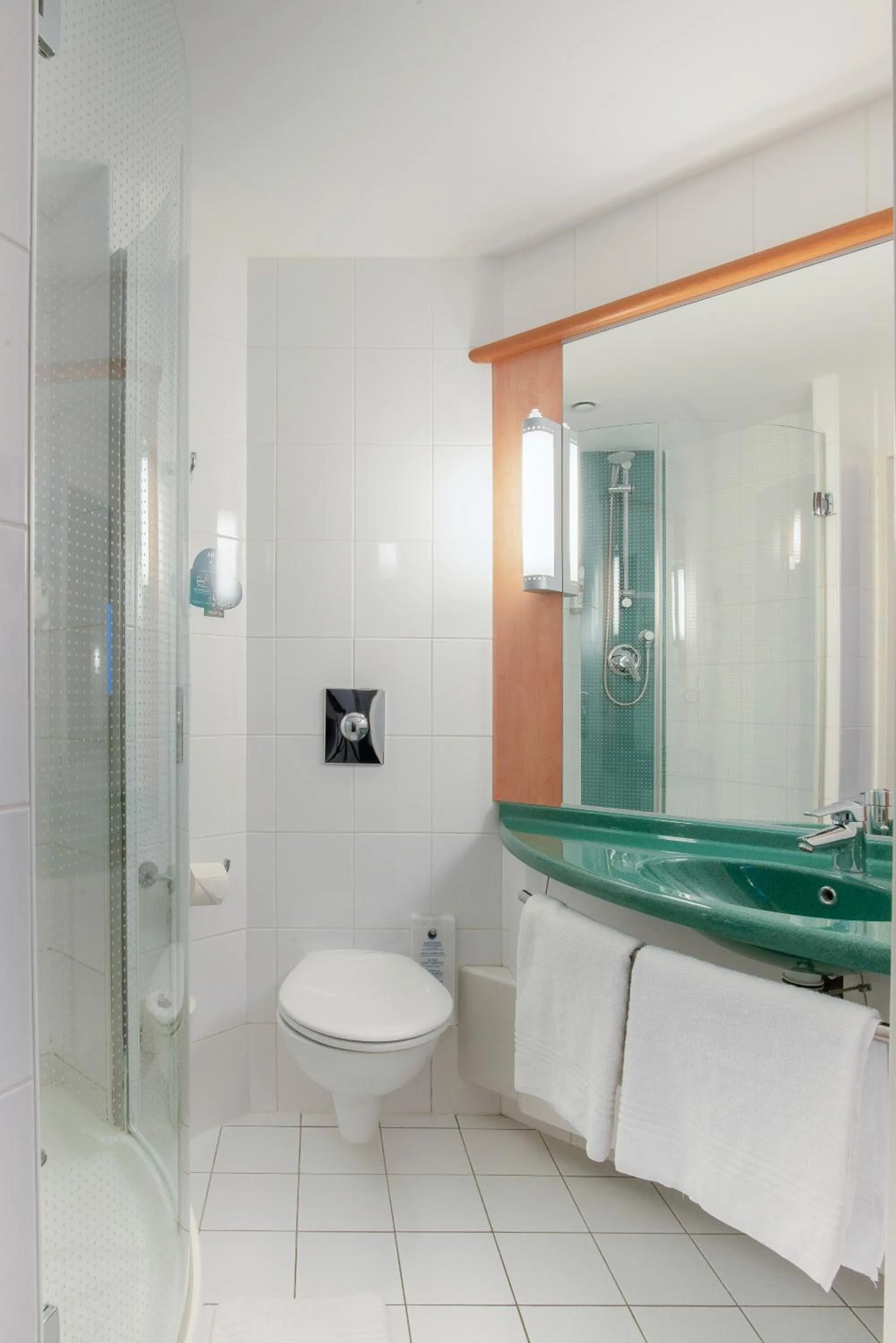 Bathroom in Ibis Praha Old Town