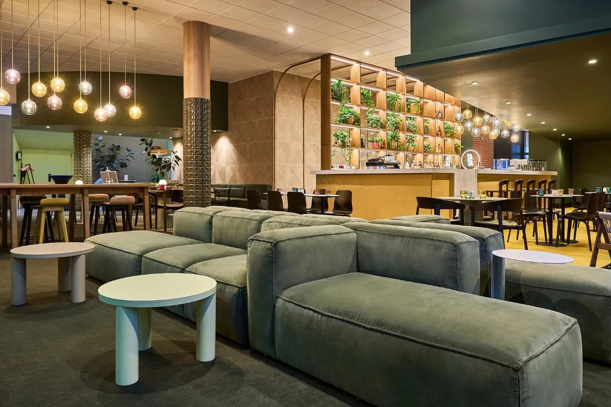 Restaurant/places to eat in Novotel Praha Wenceslas Square