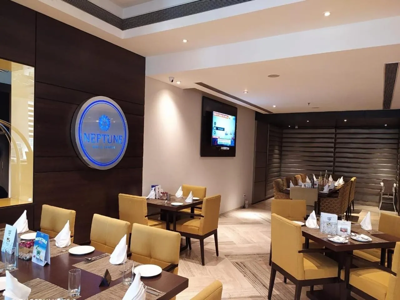 Restaurant/places to eat in Fortune District Centre, Ghaziabad - Member ITC Hotels' Group
