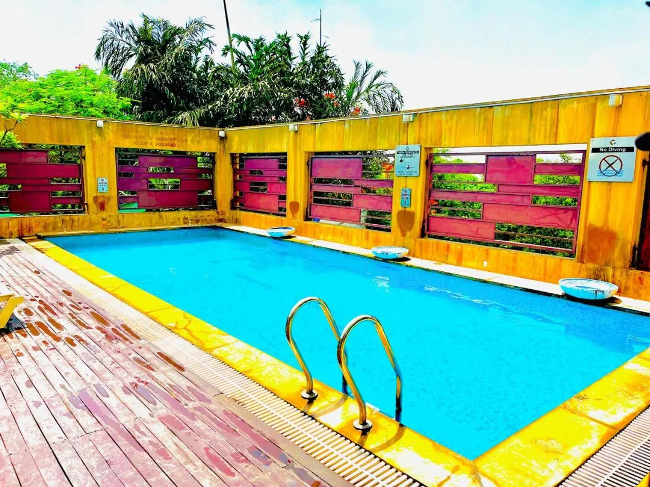 Swimming pool in Fortune District Centre, Ghaziabad - Member ITC Hotels' Group