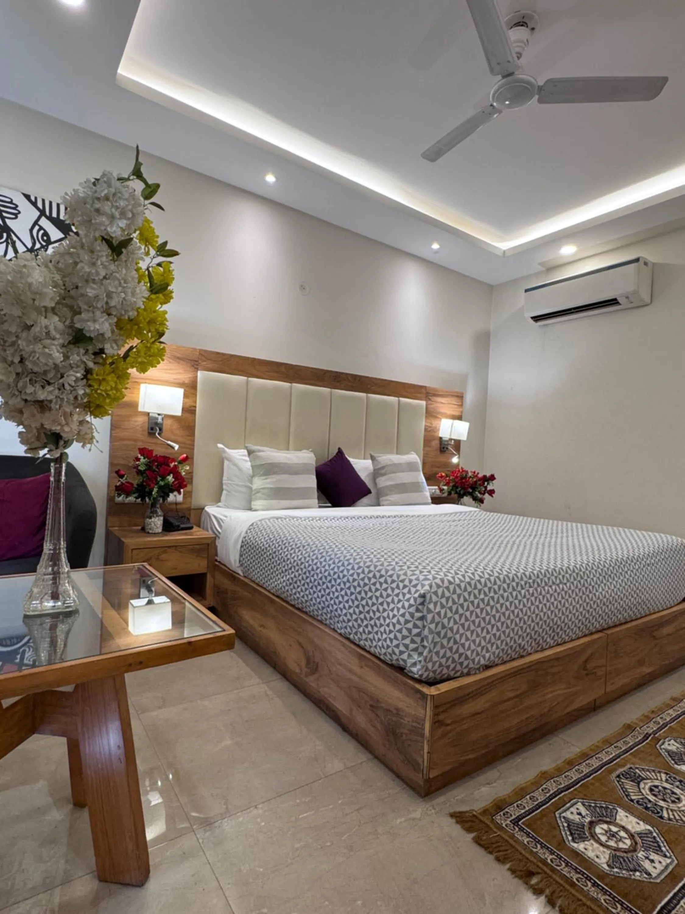 Bed in Hotel Golf View Suites-Golf Course Road Gurgaon