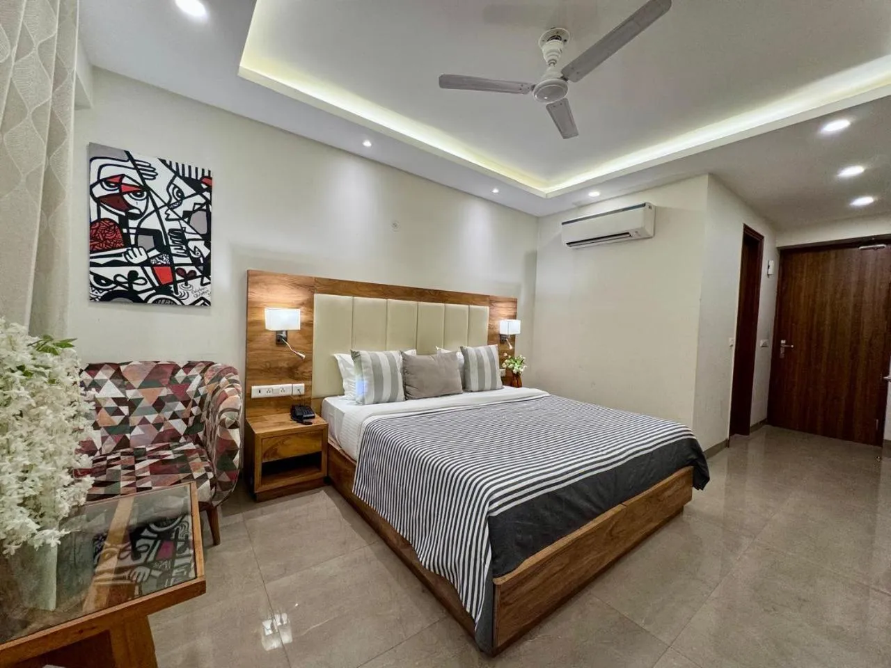 Bed in Hotel Golf View Suites-Golf Course Road Gurgaon