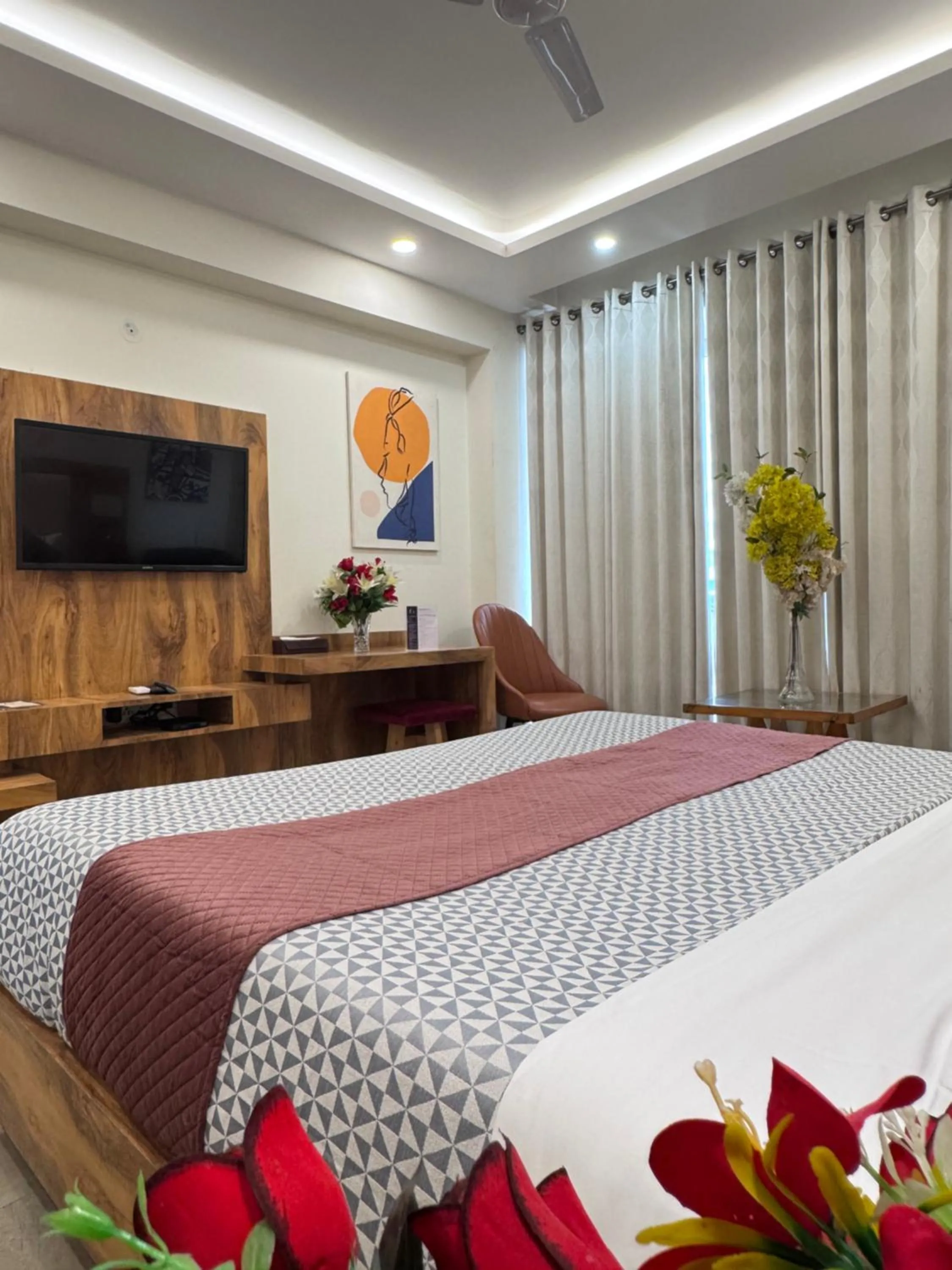 Bed in Hotel Golf View Suites-Golf Course Road Gurgaon