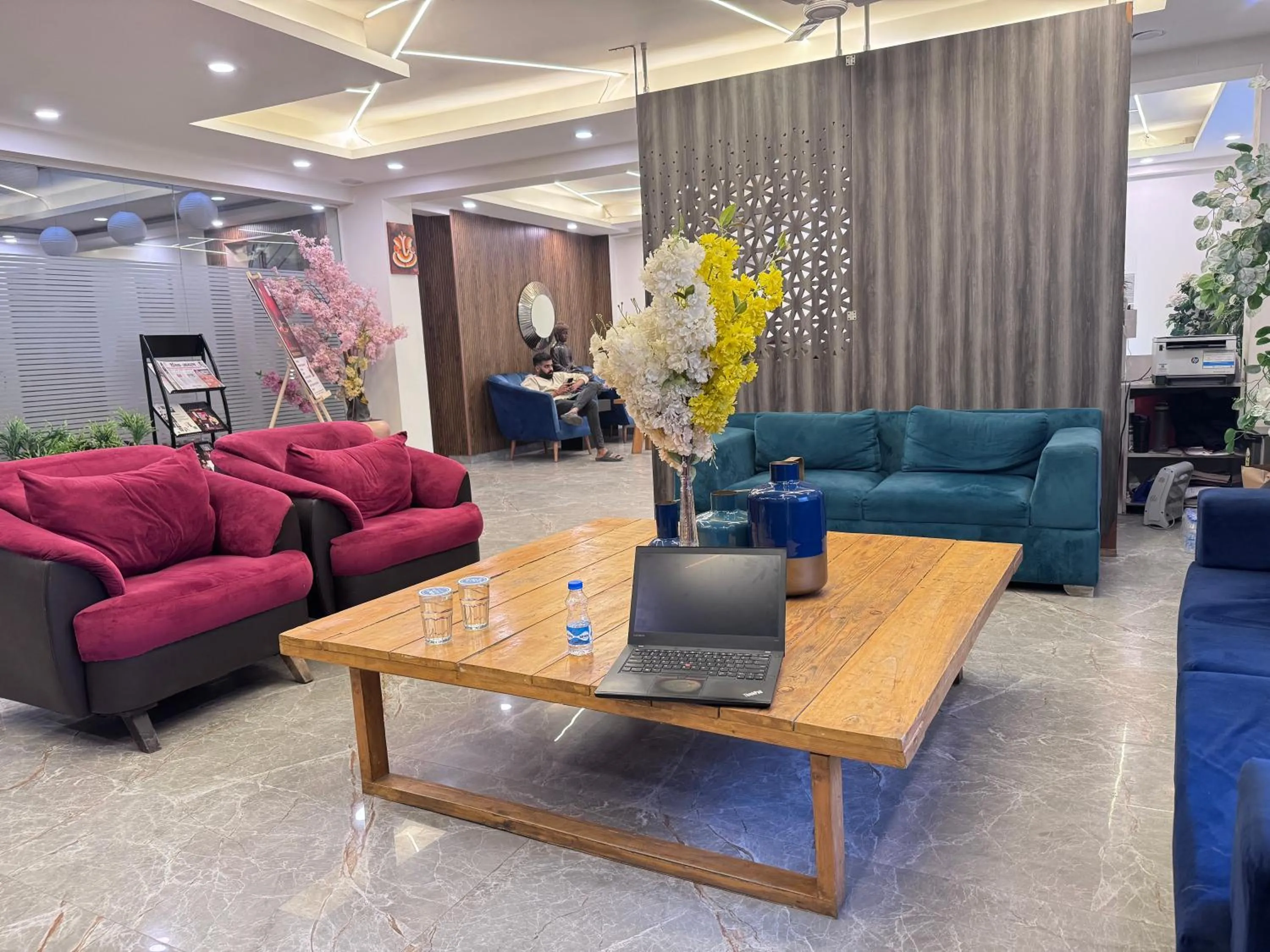 Living room in Hotel Golf View Suites-Golf Course Road Gurgaon