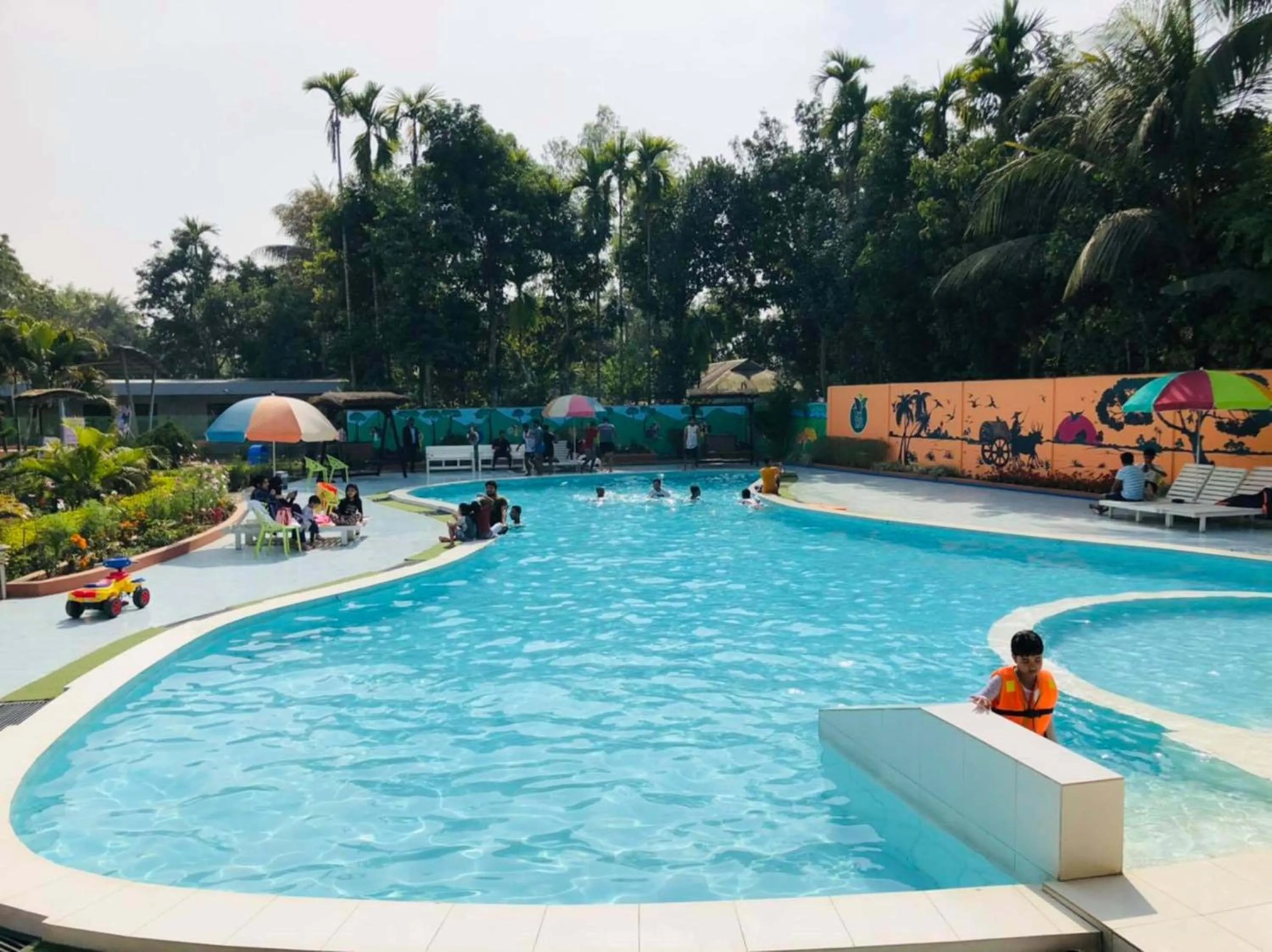 Pool view in Tea Heaven Resort