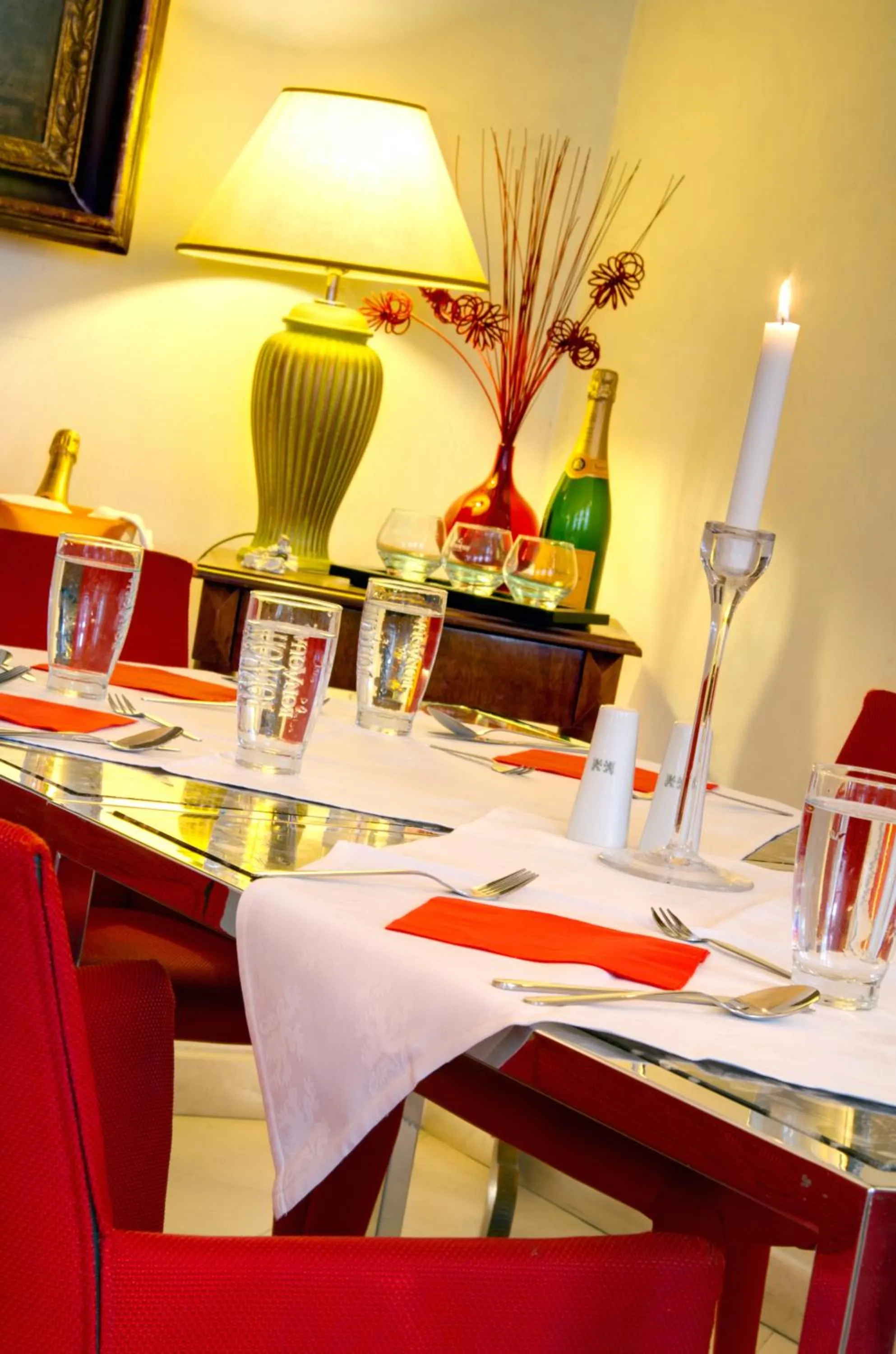 Dining area in Three Storks