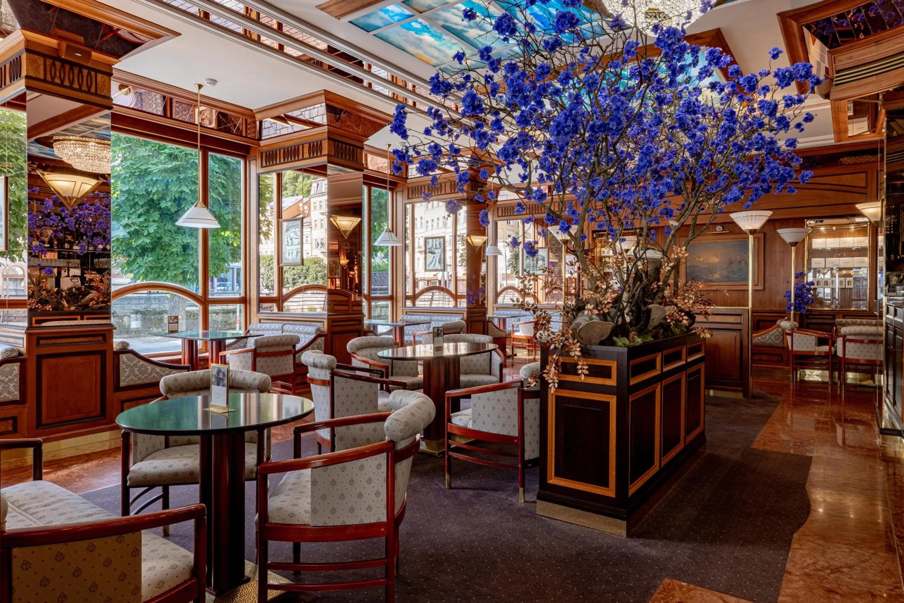 Restaurant/places to eat in Grandhotel Pupp