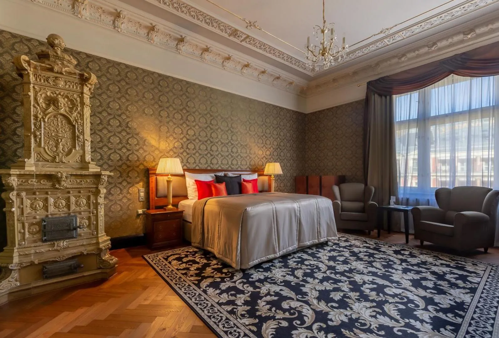 Bed in Grandhotel Pupp