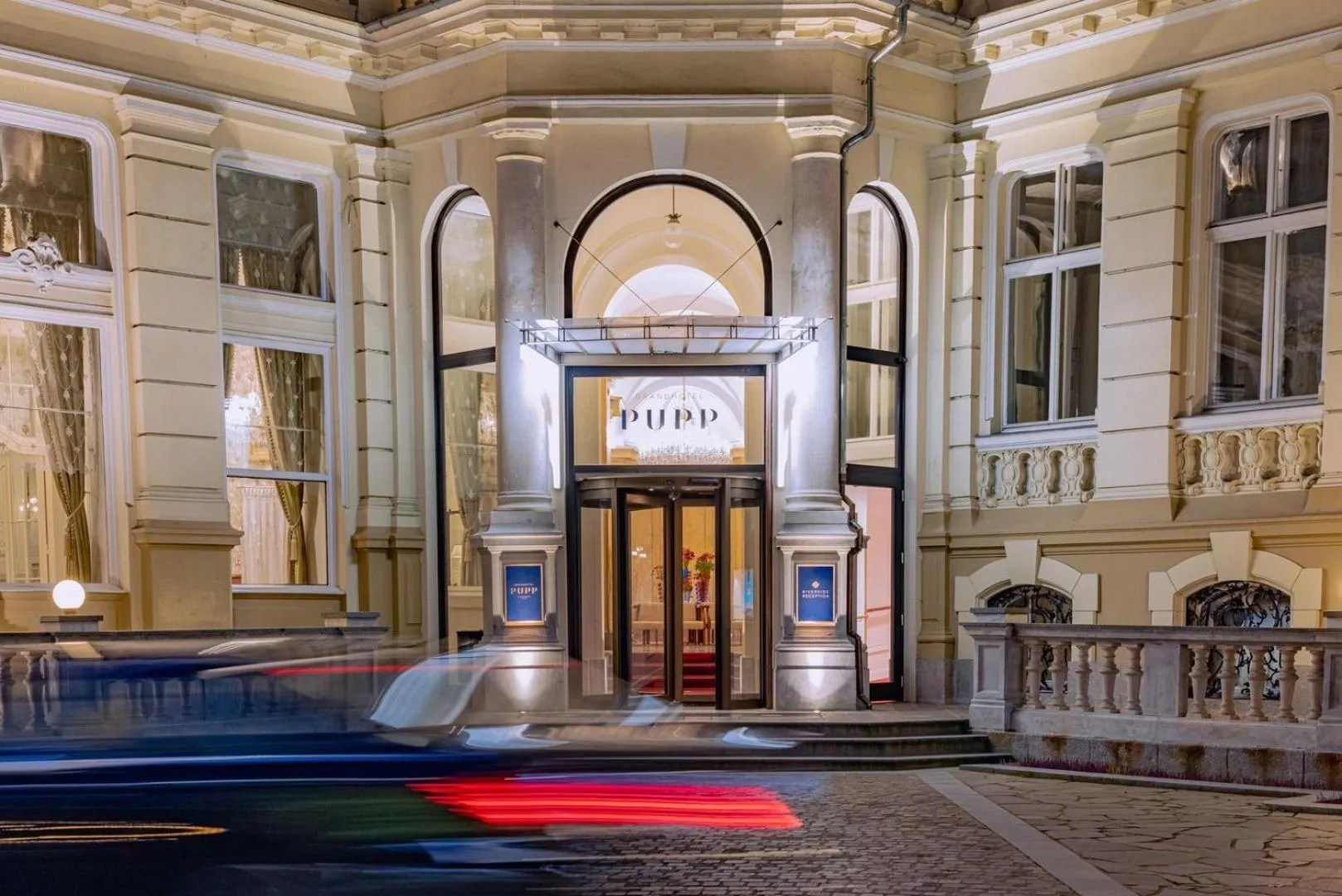 Facade/entrance in Grandhotel Pupp