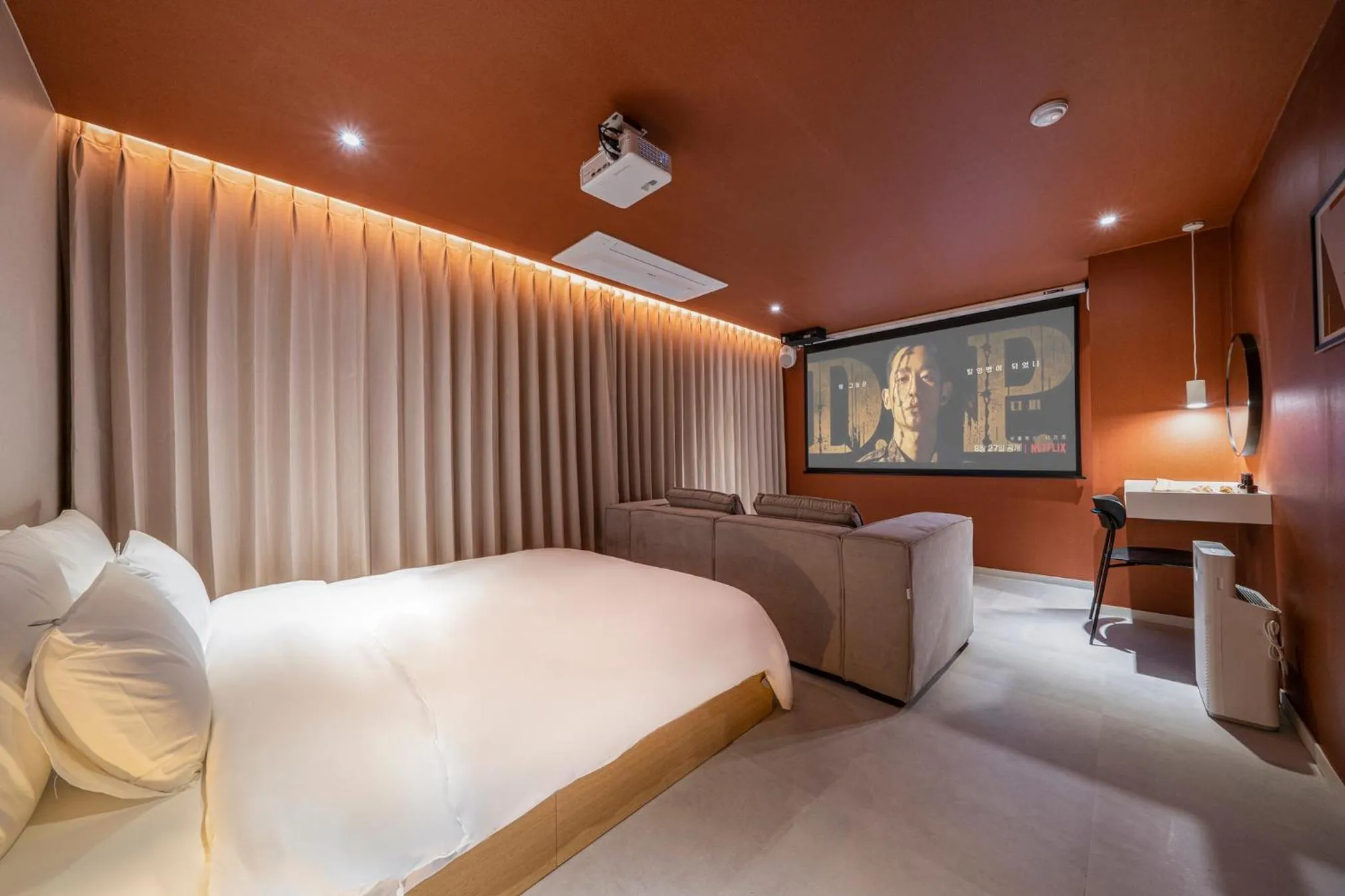 Bed in Croissant Hotel Guri by Aank