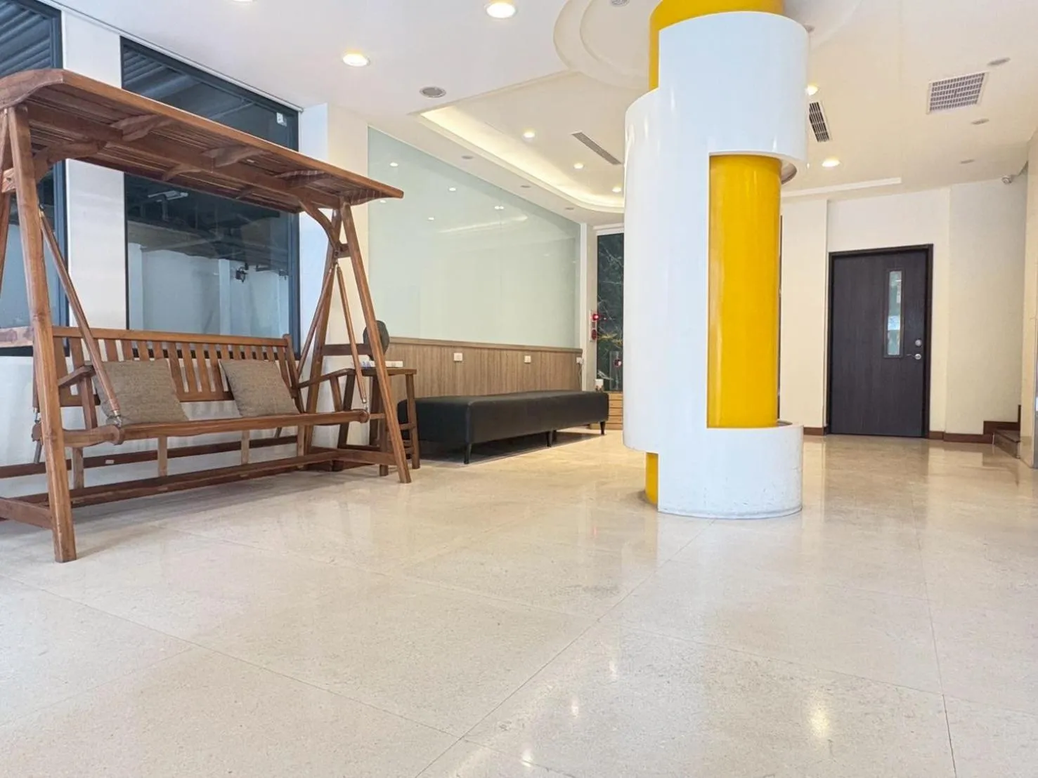 Living room in Tc慢旅花蓮館-近東大門夜市市中心