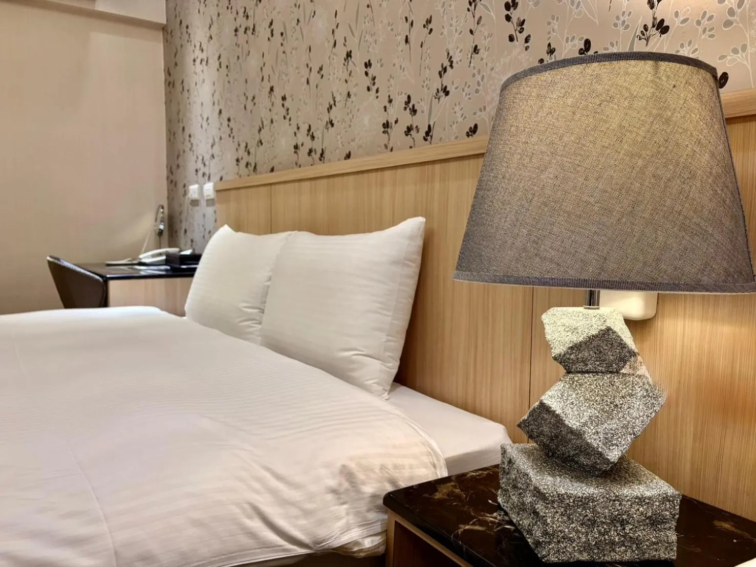 Bed in Tc慢旅花蓮館-近東大門夜市市中心