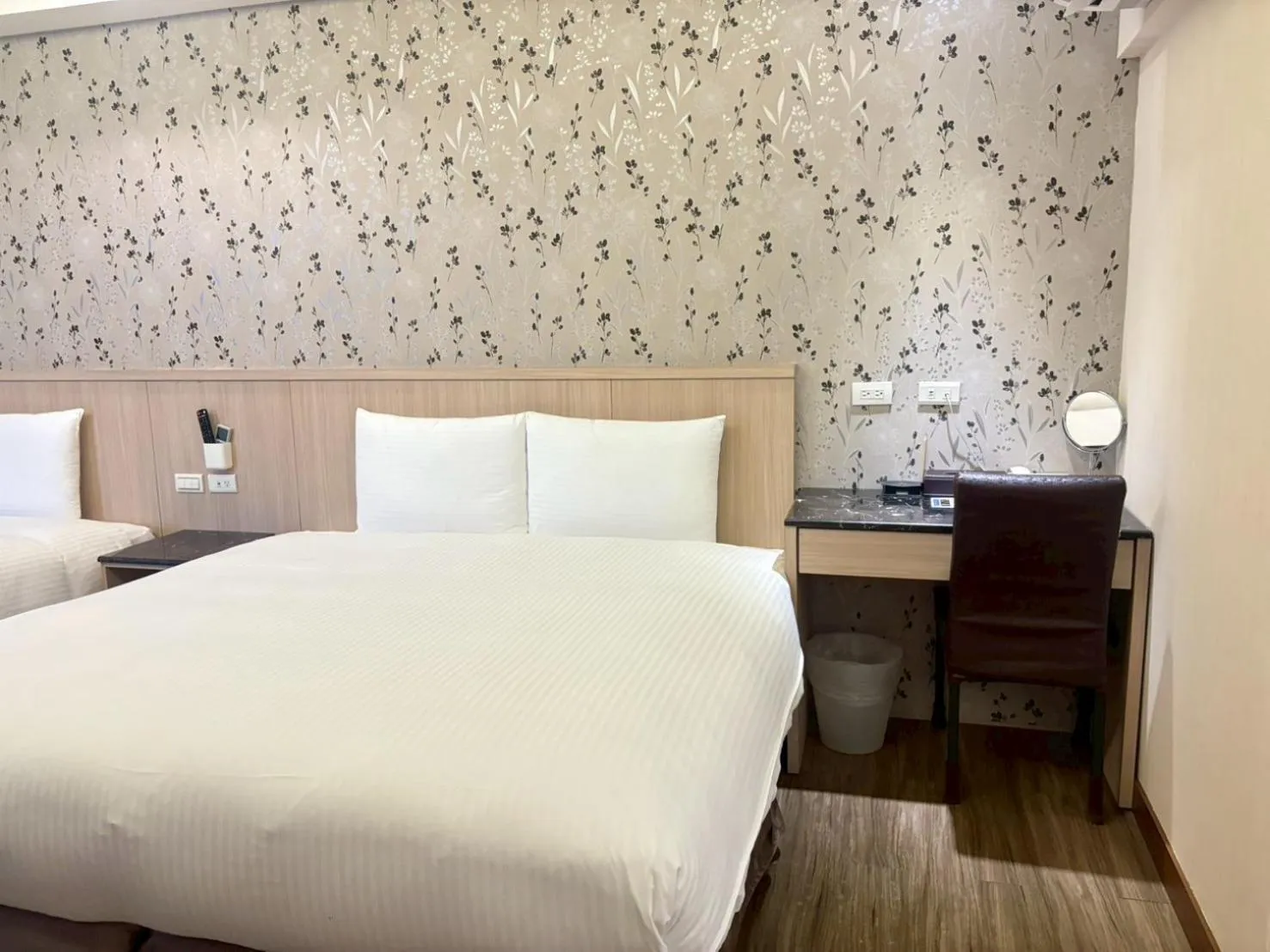 Bed in Tc慢旅花蓮館-近東大門夜市市中心