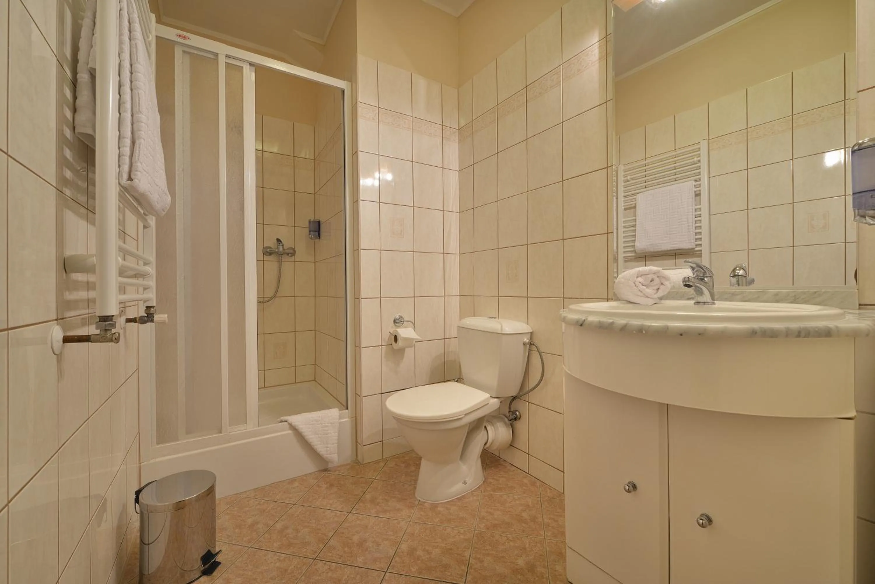 Toilet in EA Hotel Mozart