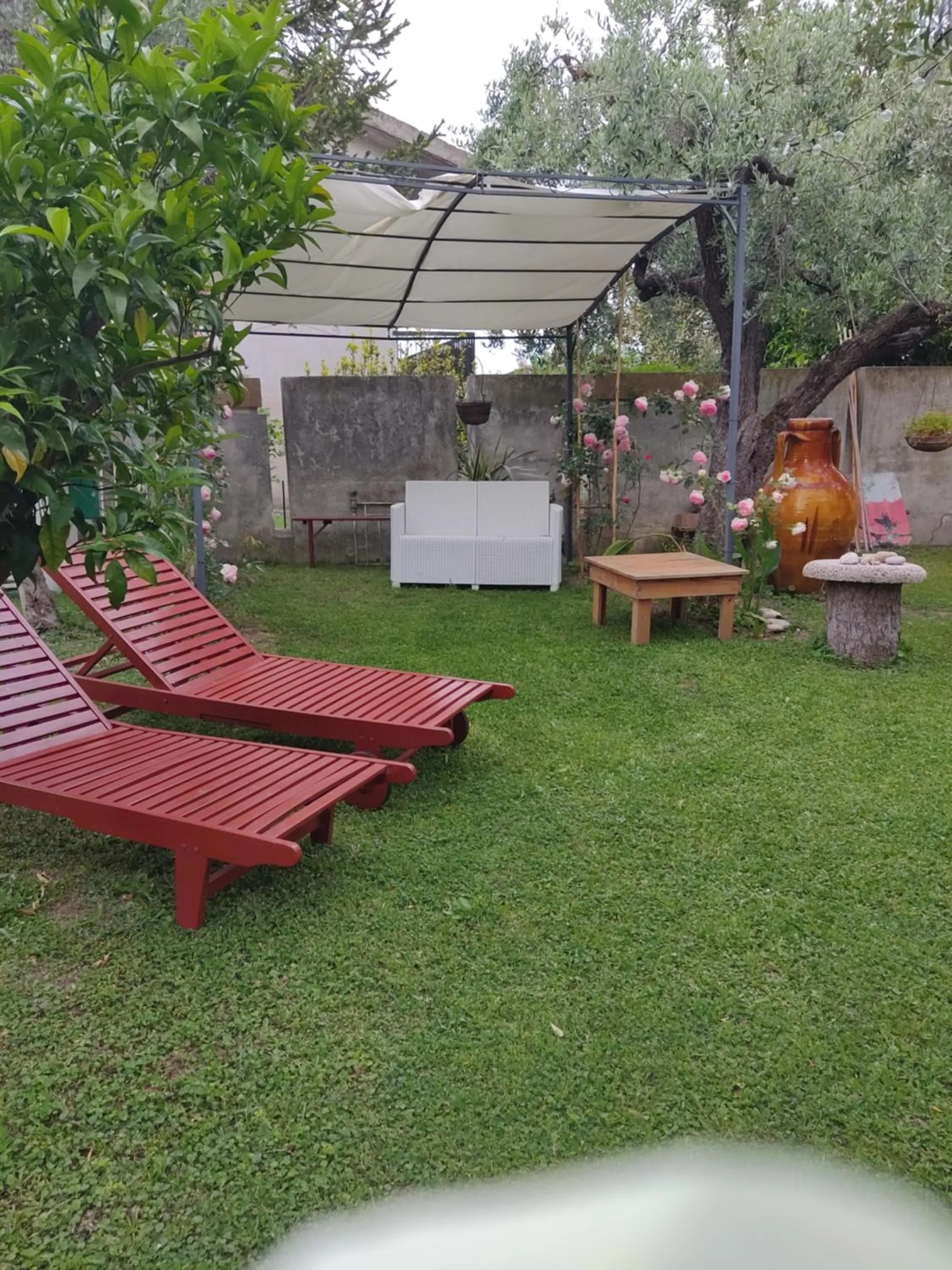 Spring in Villa Carol Appartamento e B&B