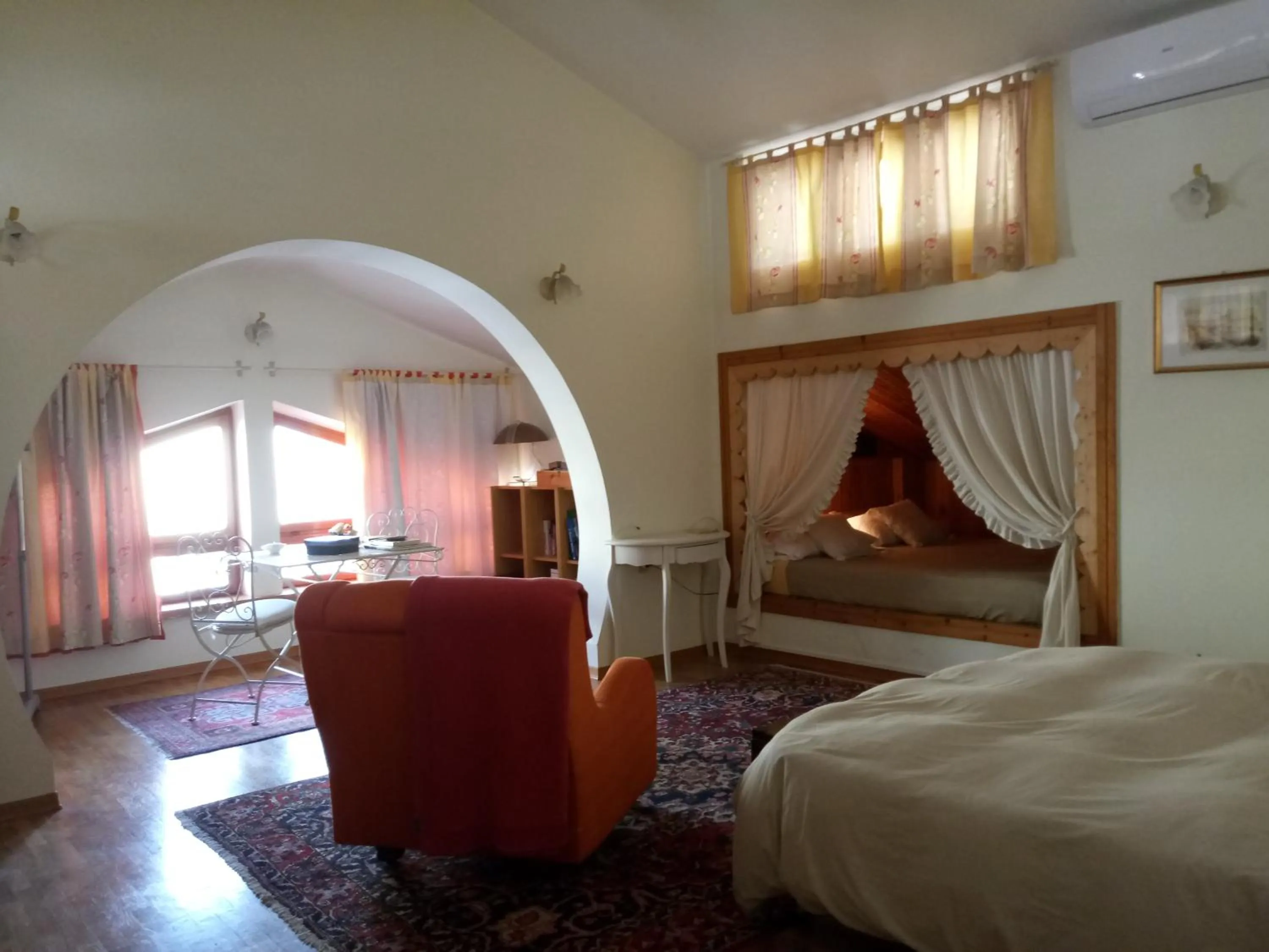 Bed in Villa Carol Appartamento e B&B