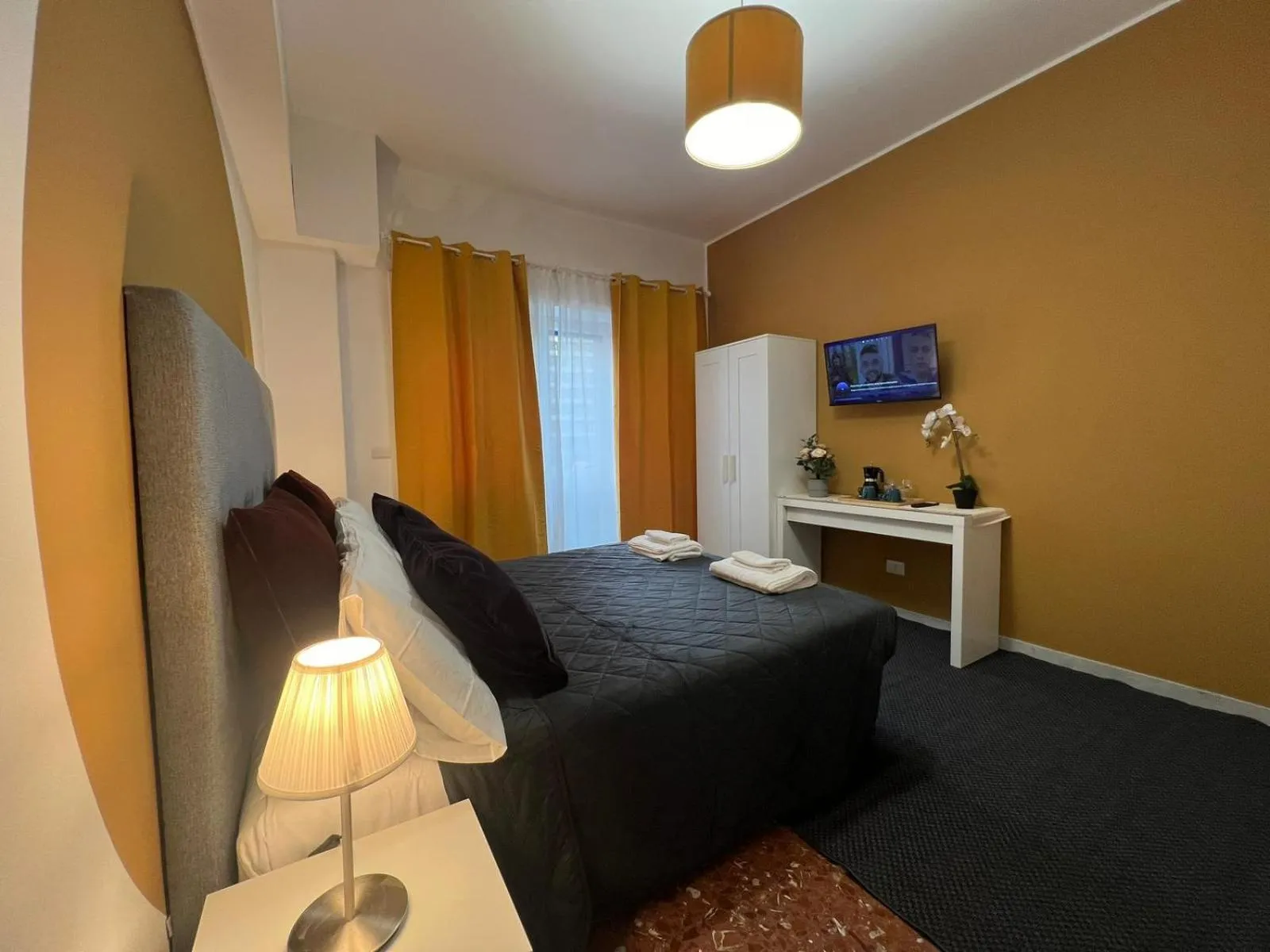 Bed in Appia Avenue 639