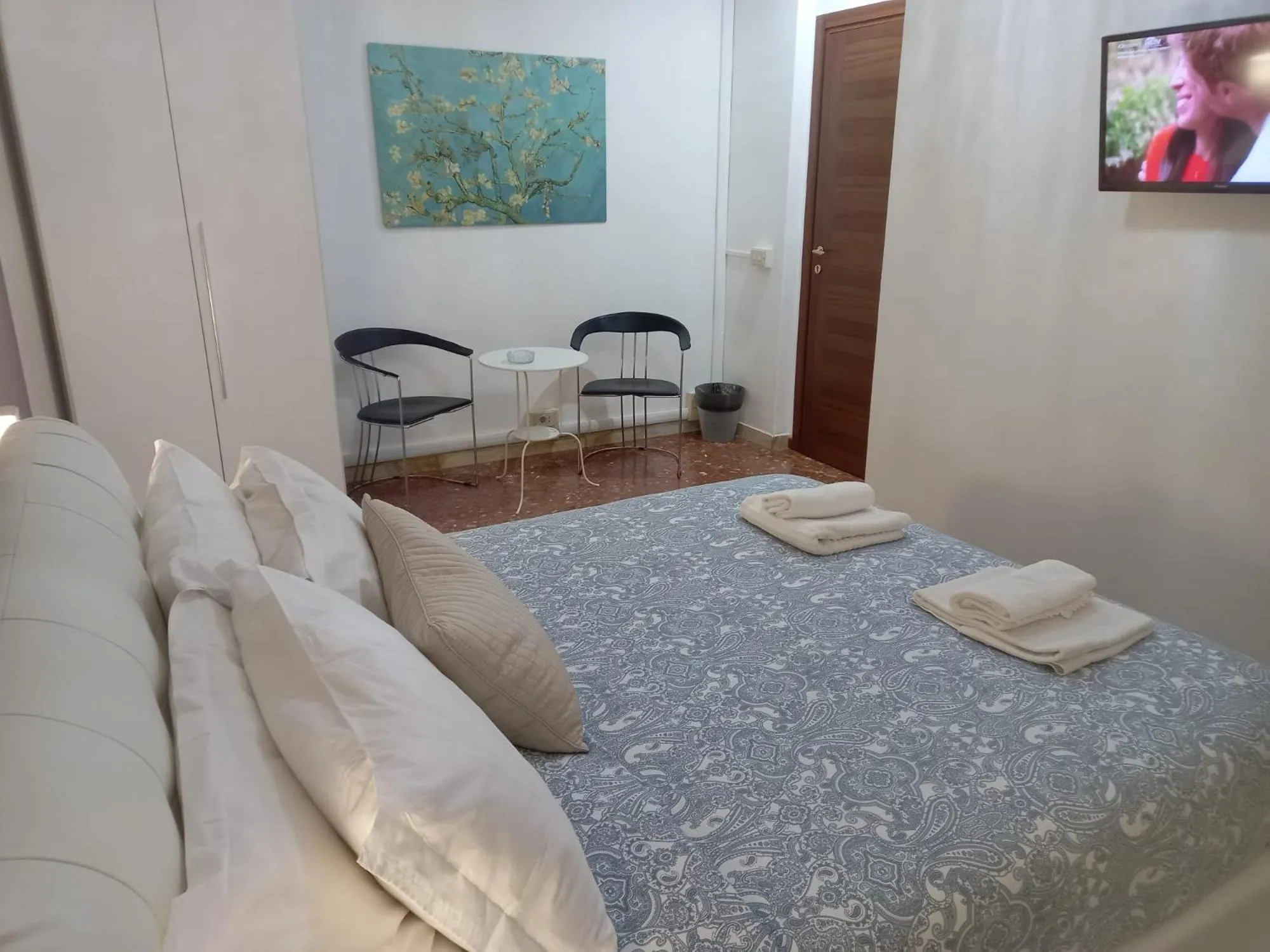 Bed in Appia Avenue 639