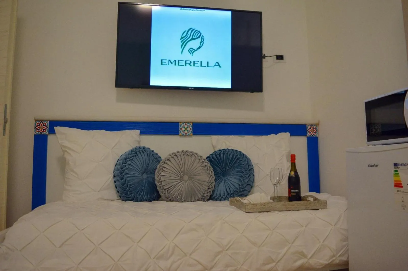 TV and multimedia, Bed in Emerella Luxury Suites-Siderno Lungomare